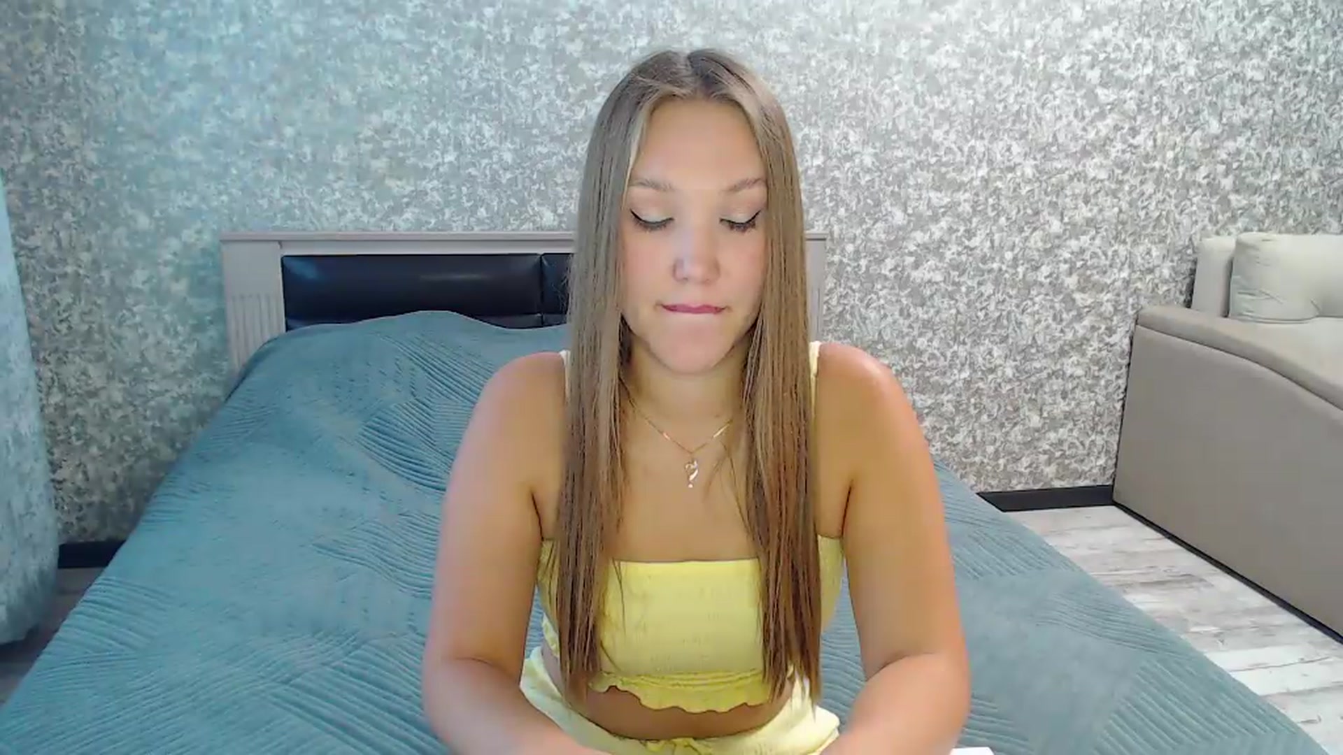 Gallery image thumbnail from Flame_inside1's myfreecams stream on, 09/01/2026, 07:27 image 9 of 20