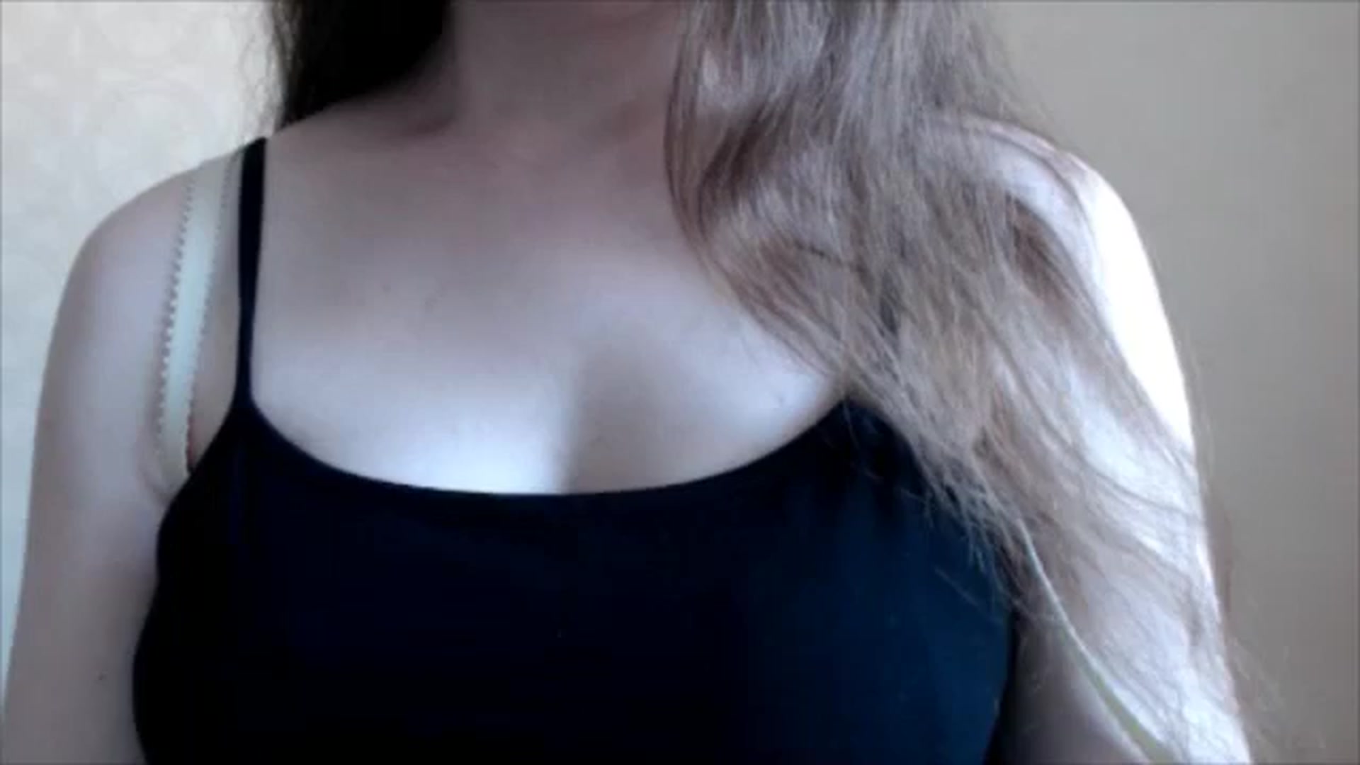 Gallery image thumbnail from FlamedAngel's myfreecams stream on, 04/22/2025, 08:47 image 11 of 20