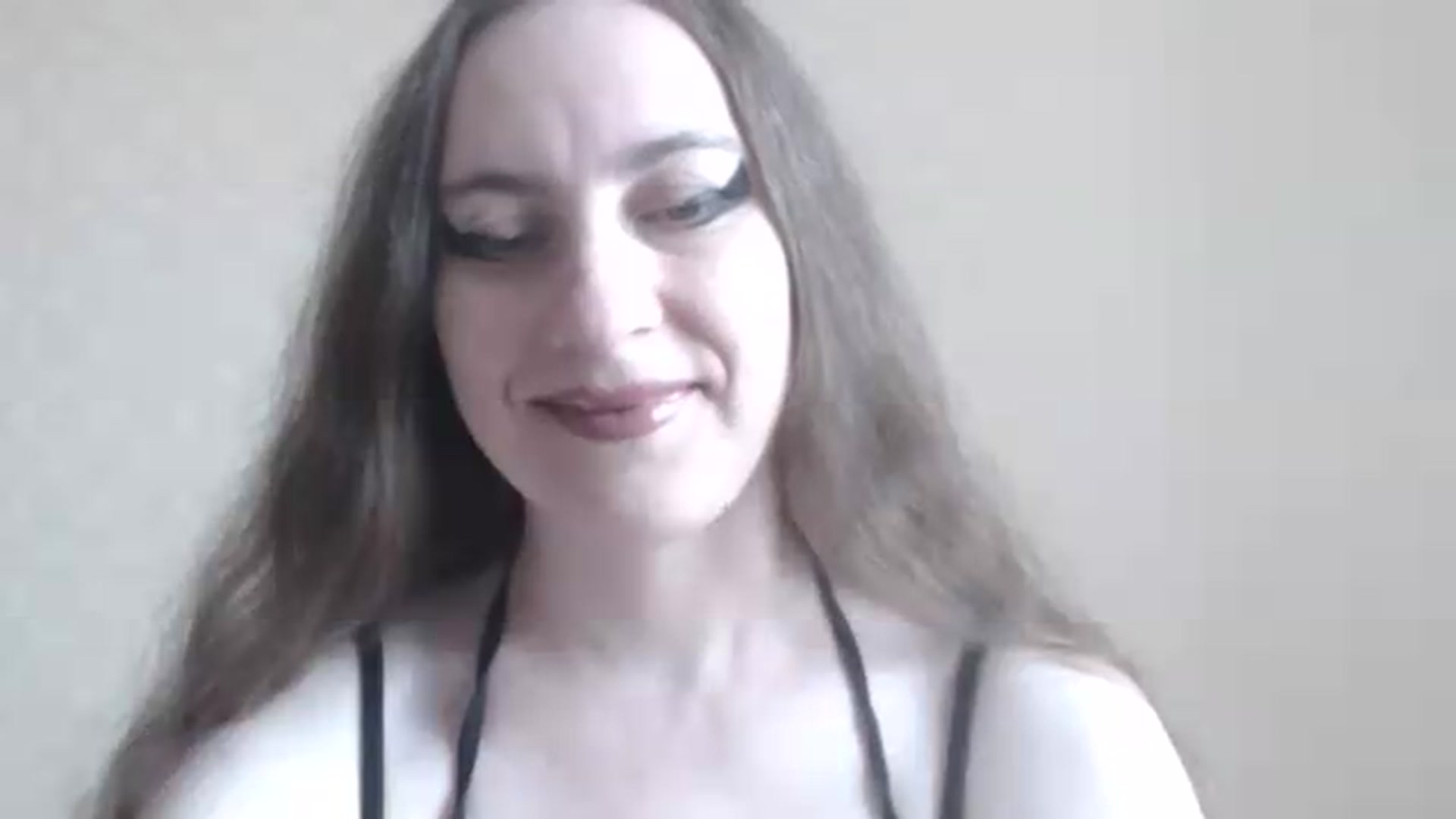 Gallery image thumbnail from FlamedAngel's myfreecams stream on, 08/18/2026, 08:33 image 2 of 20