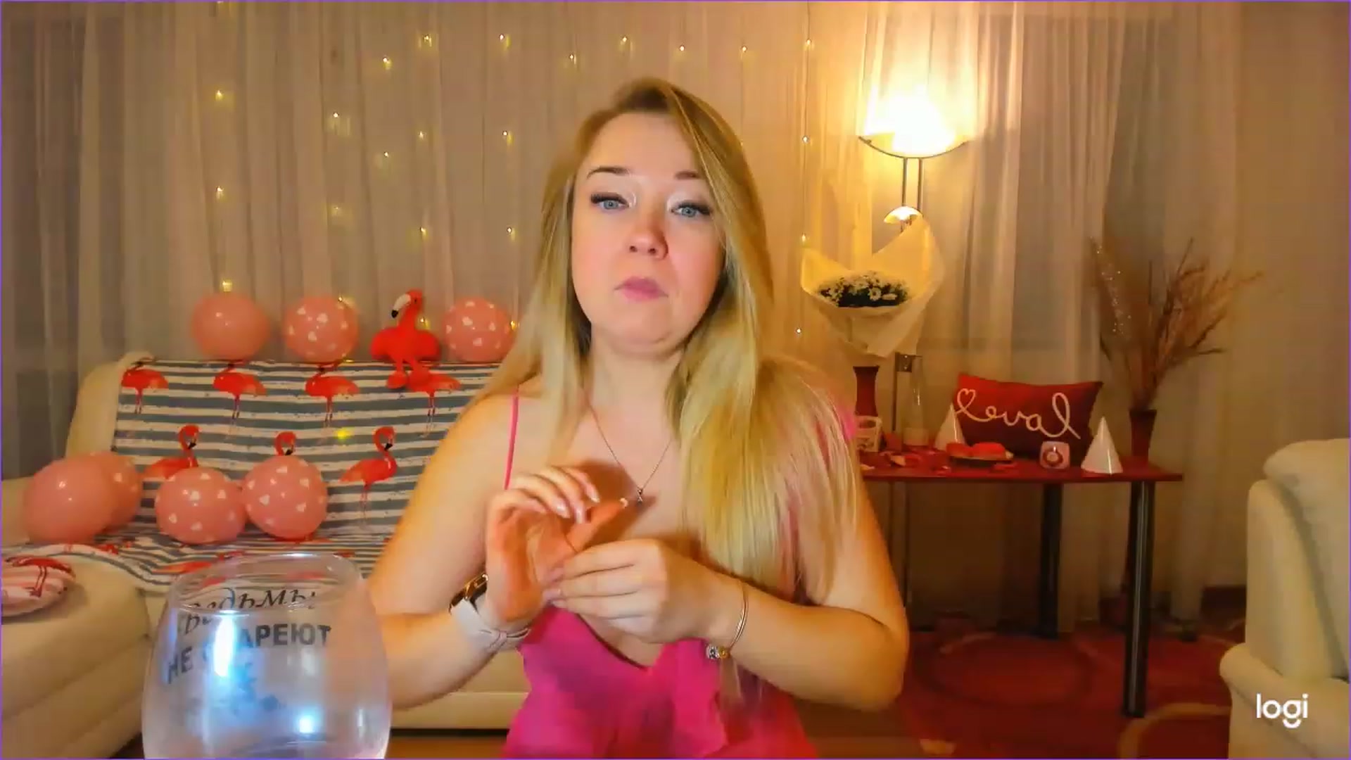 Gallery image thumbnail from FlamingoBday's myfreecams stream on, 02/06/2023, 22:44 image 17 of 20