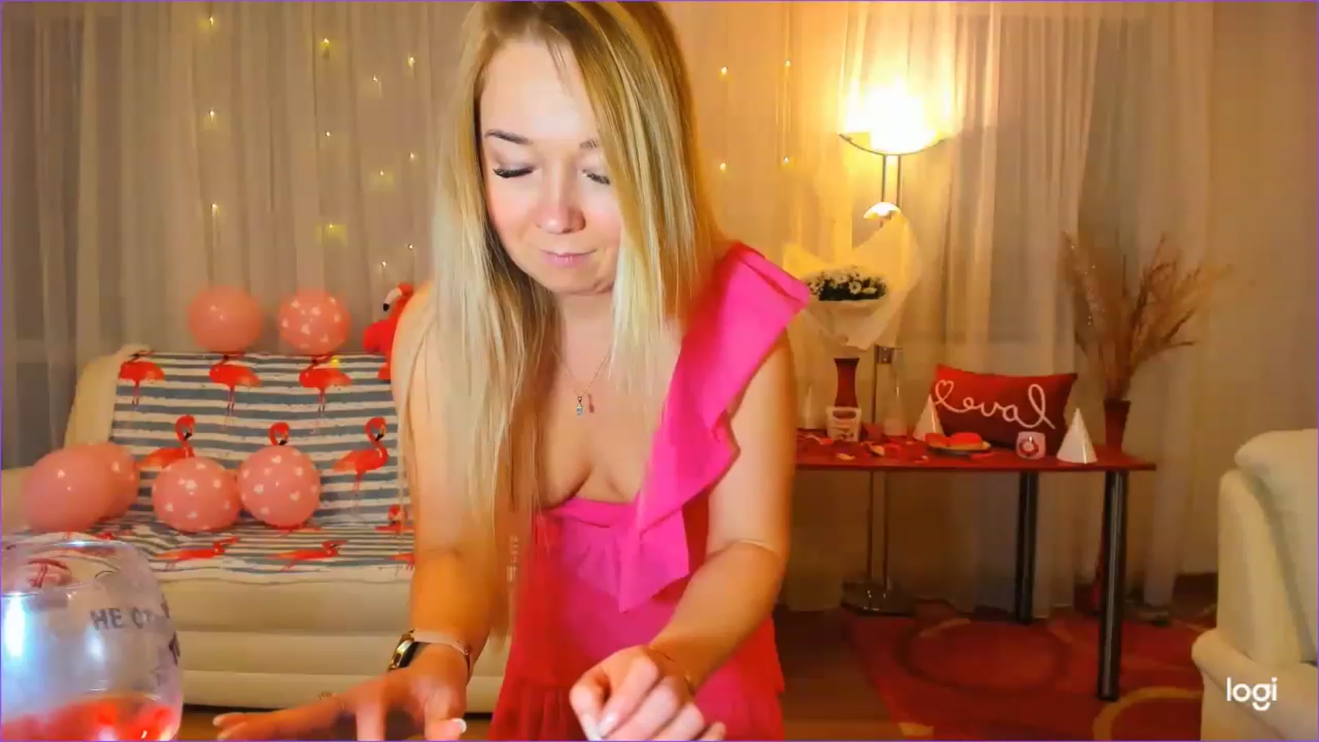 Gallery image thumbnail from FlamingoBday's myfreecams stream on, 02/06/2023, 22:44 image 7 of 20