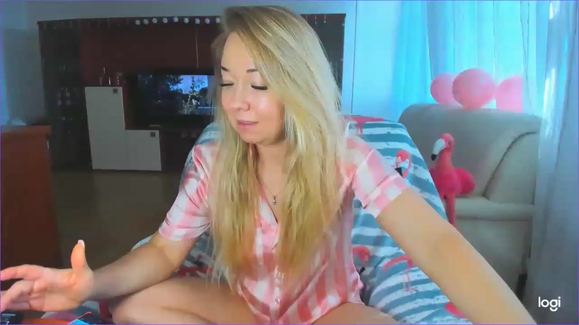 Gallery image thumbnail from FlamingoBday's myfreecams stream on, 02/07/2023, 14:35 image 4 of 20