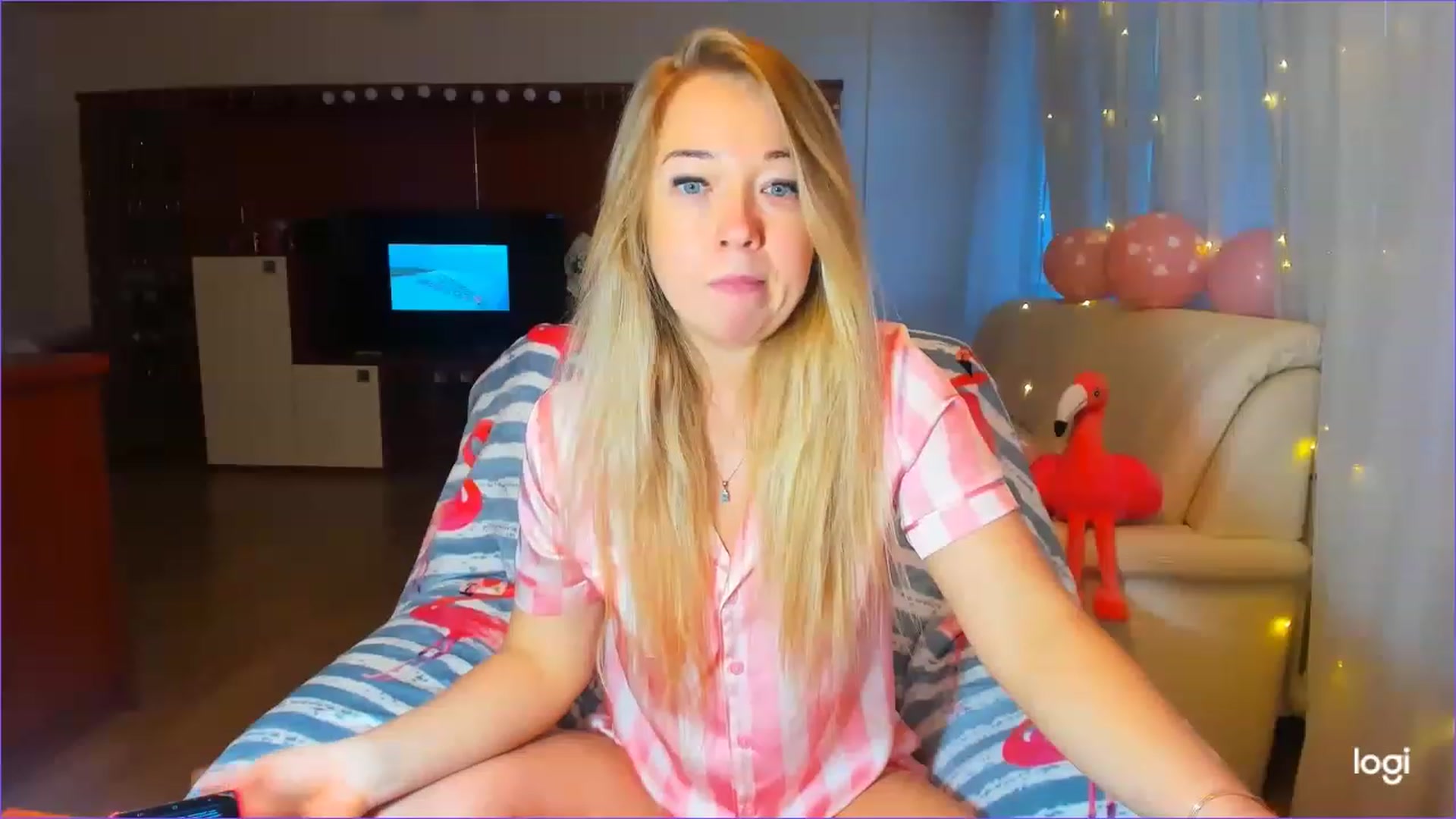 Gallery image thumbnail from FlamingoBday's myfreecams stream on, 02/07/2023, 16:03 image 15 of 20