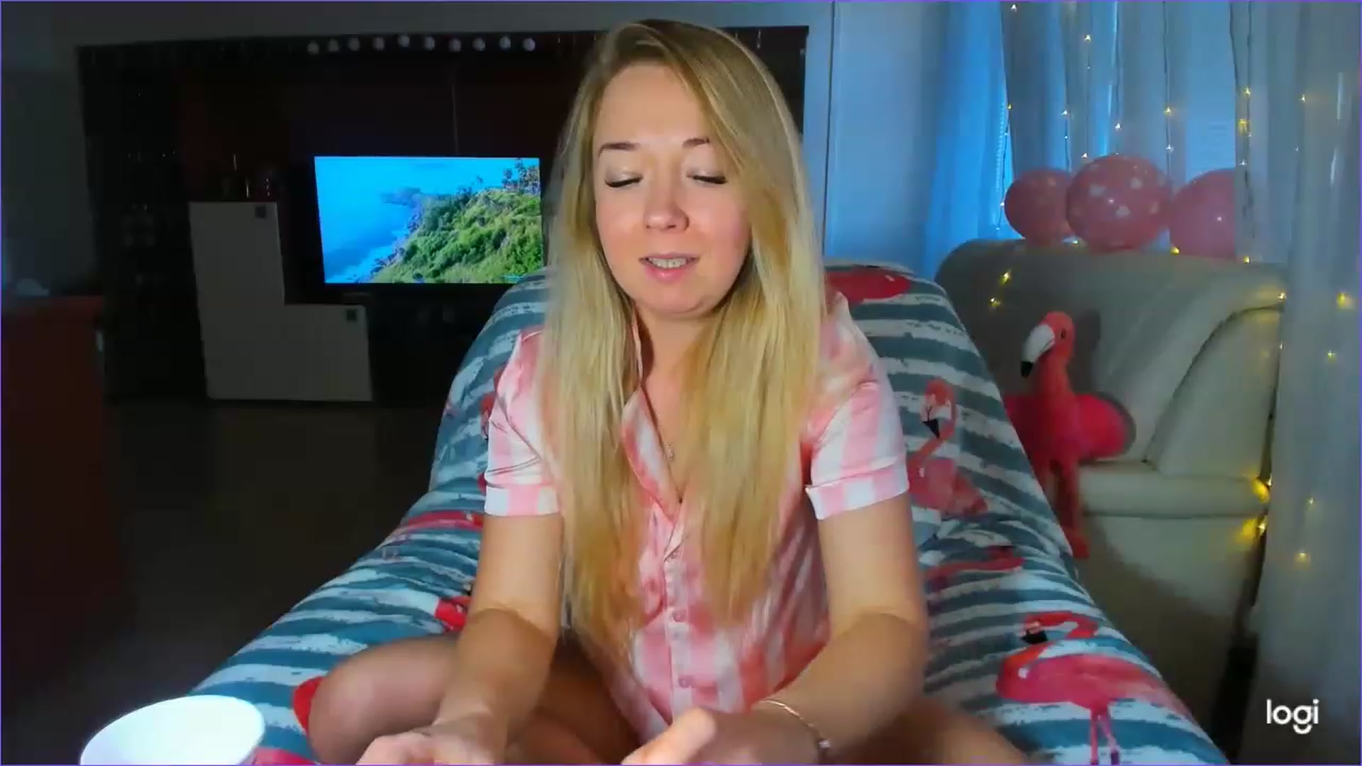 Gallery image thumbnail from FlamingoBday's myfreecams stream on, 02/07/2023, 16:03 image 3 of 20