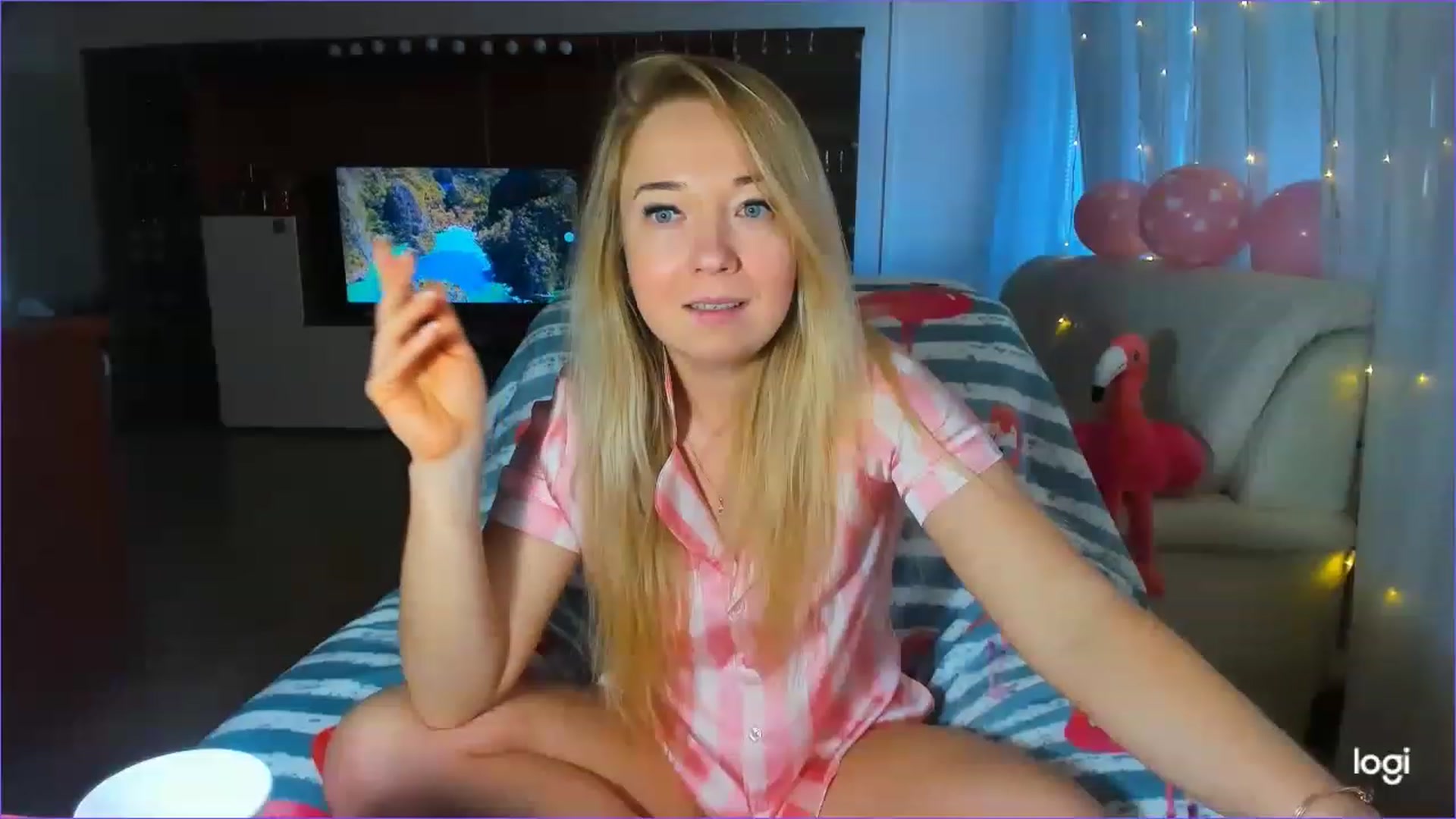 Gallery image thumbnail from FlamingoBday's myfreecams stream on, 02/07/2023, 16:03 image 4 of 20