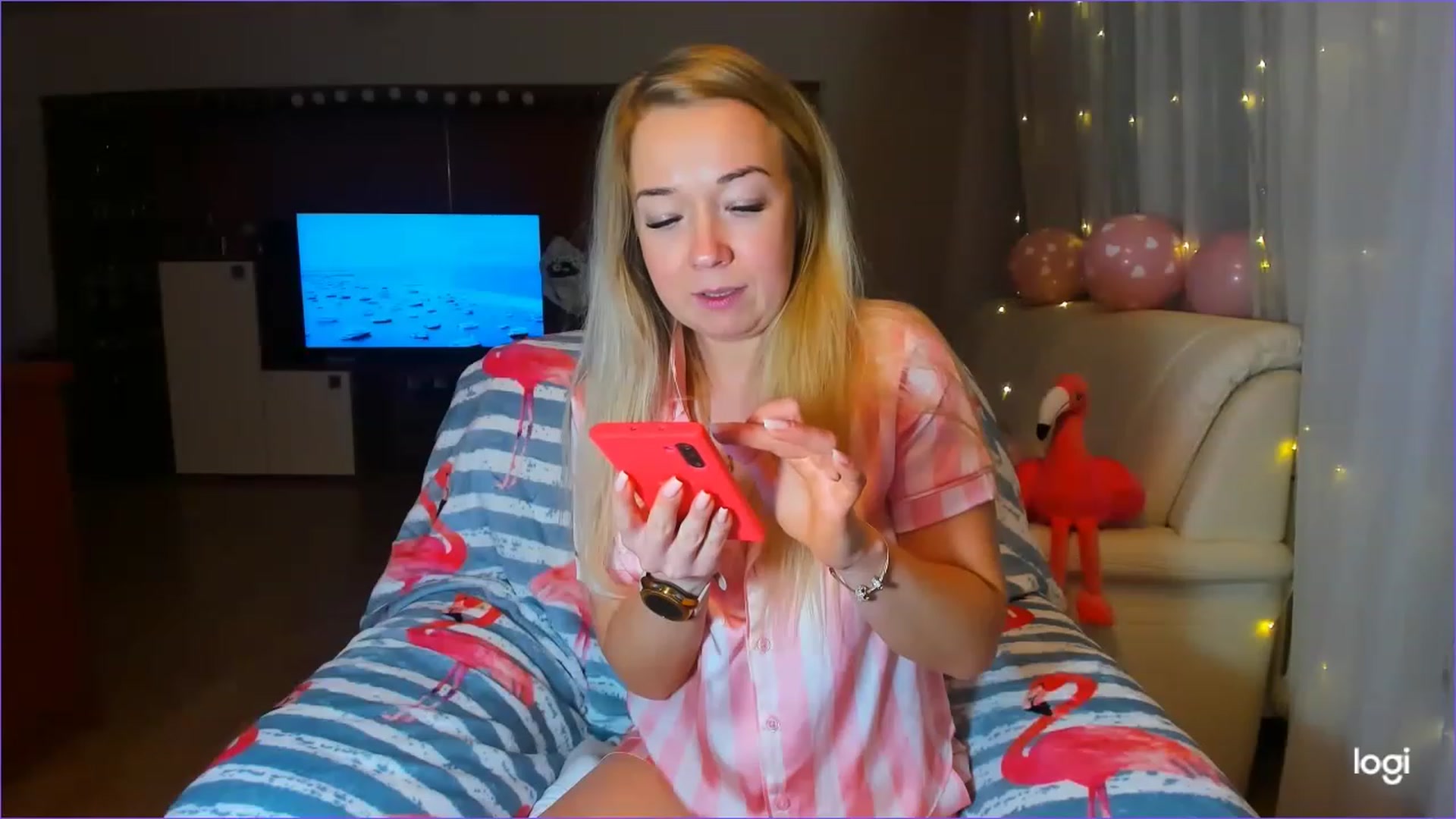 Gallery image thumbnail from FlamingoBday's myfreecams stream on, 02/07/2023, 17:04 image 8 of 20