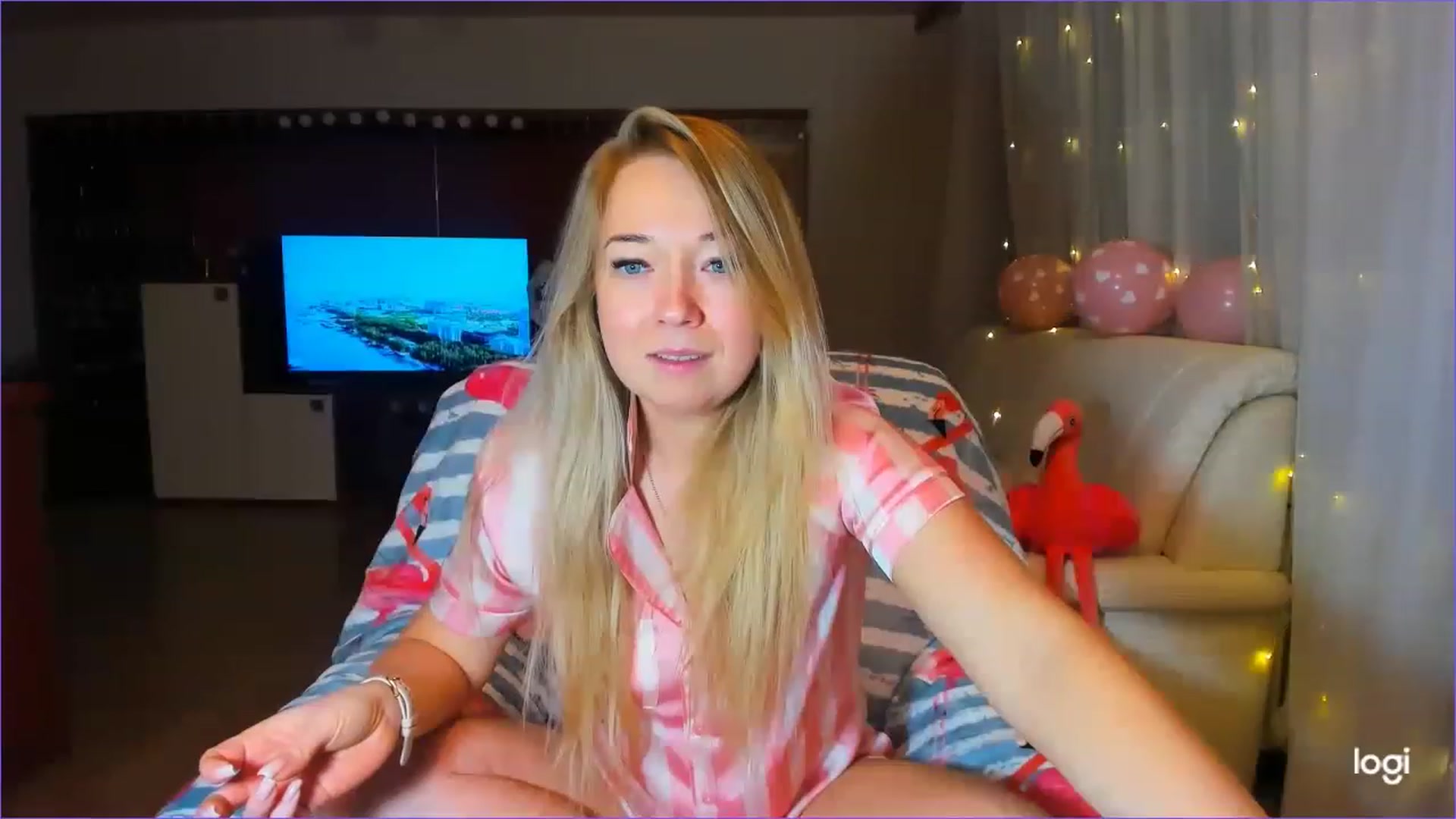 Gallery image thumbnail from FlamingoBday's myfreecams stream on, 02/07/2023, 17:04 image 4 of 20
