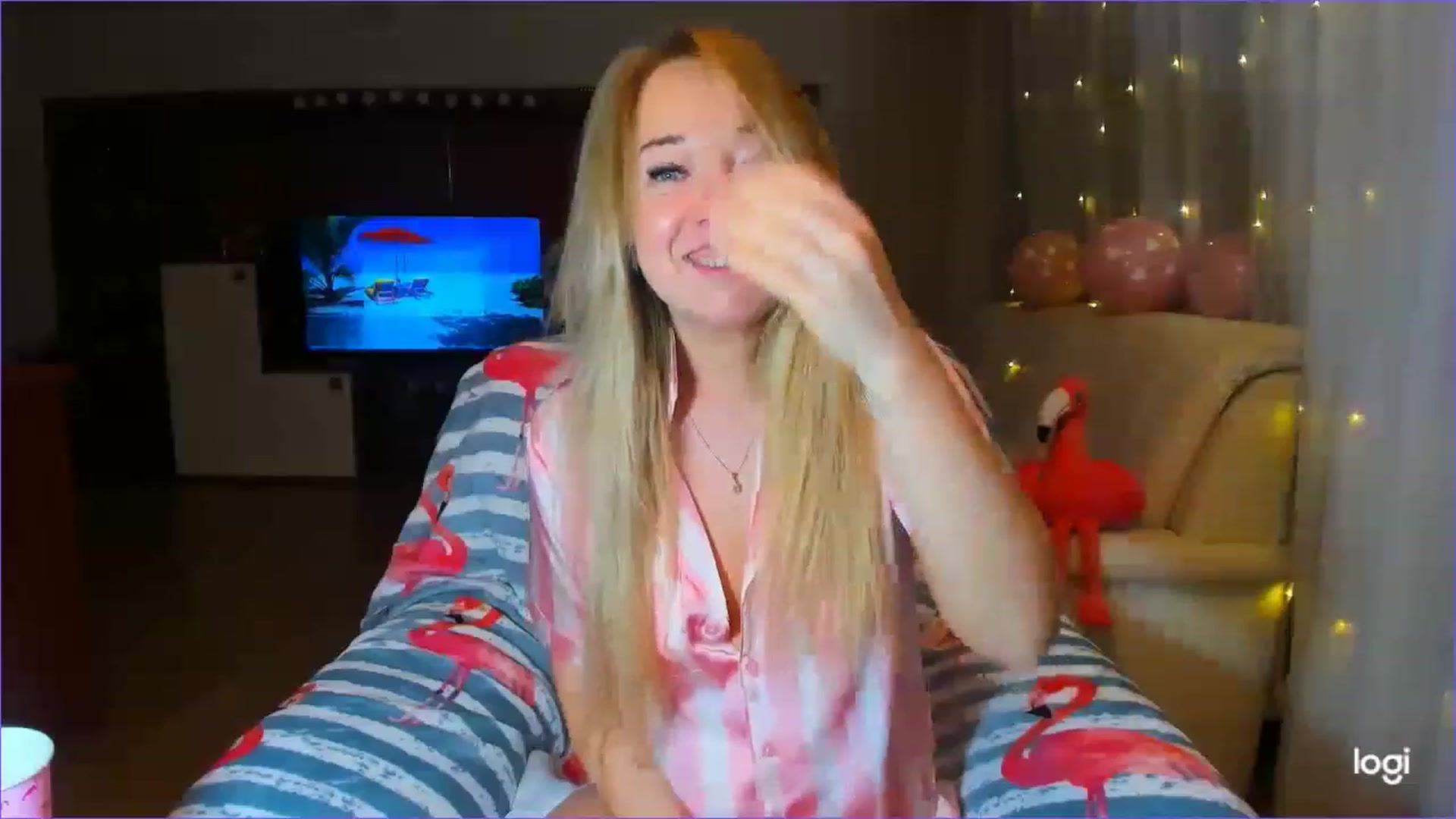 Gallery image thumbnail from FlamingoBday's myfreecams stream on, 02/07/2023, 17:04 image 19 of 20