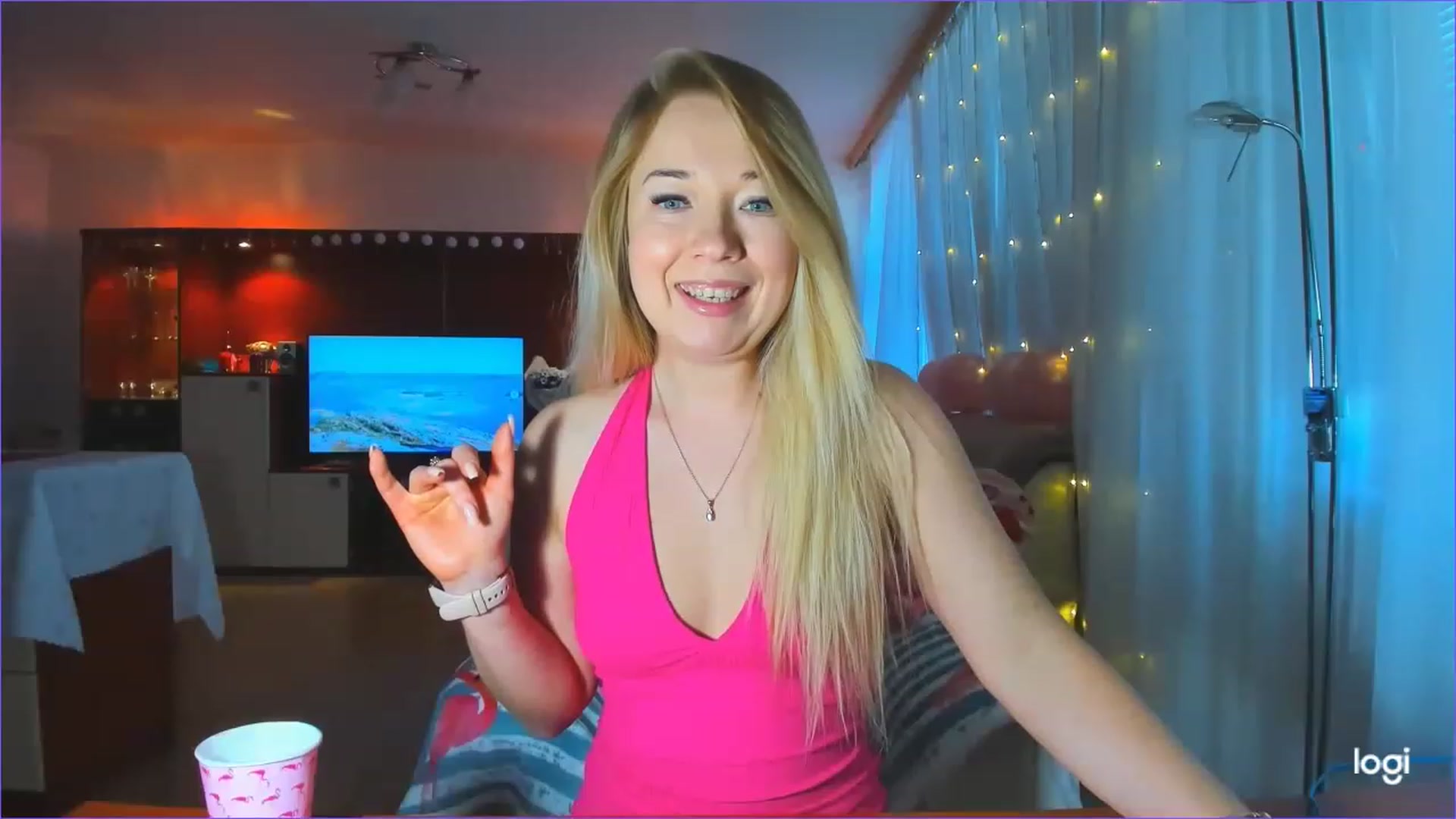 Gallery image thumbnail from FlamingoBday's myfreecams stream on, 02/10/2023, 15:43 image 10 of 20