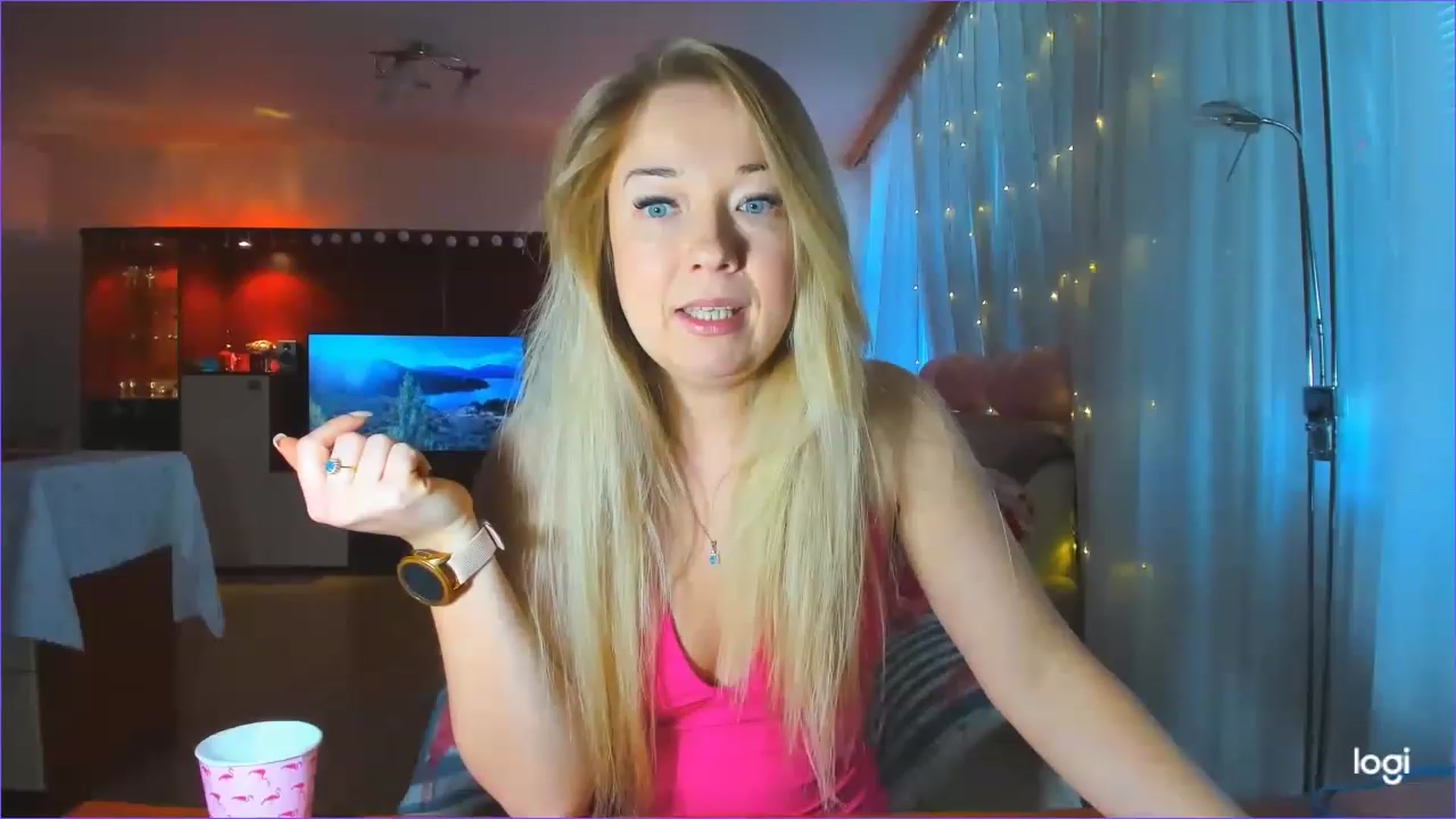 Gallery image thumbnail from FlamingoBday's myfreecams stream on, 02/10/2023, 15:43 image 11 of 20