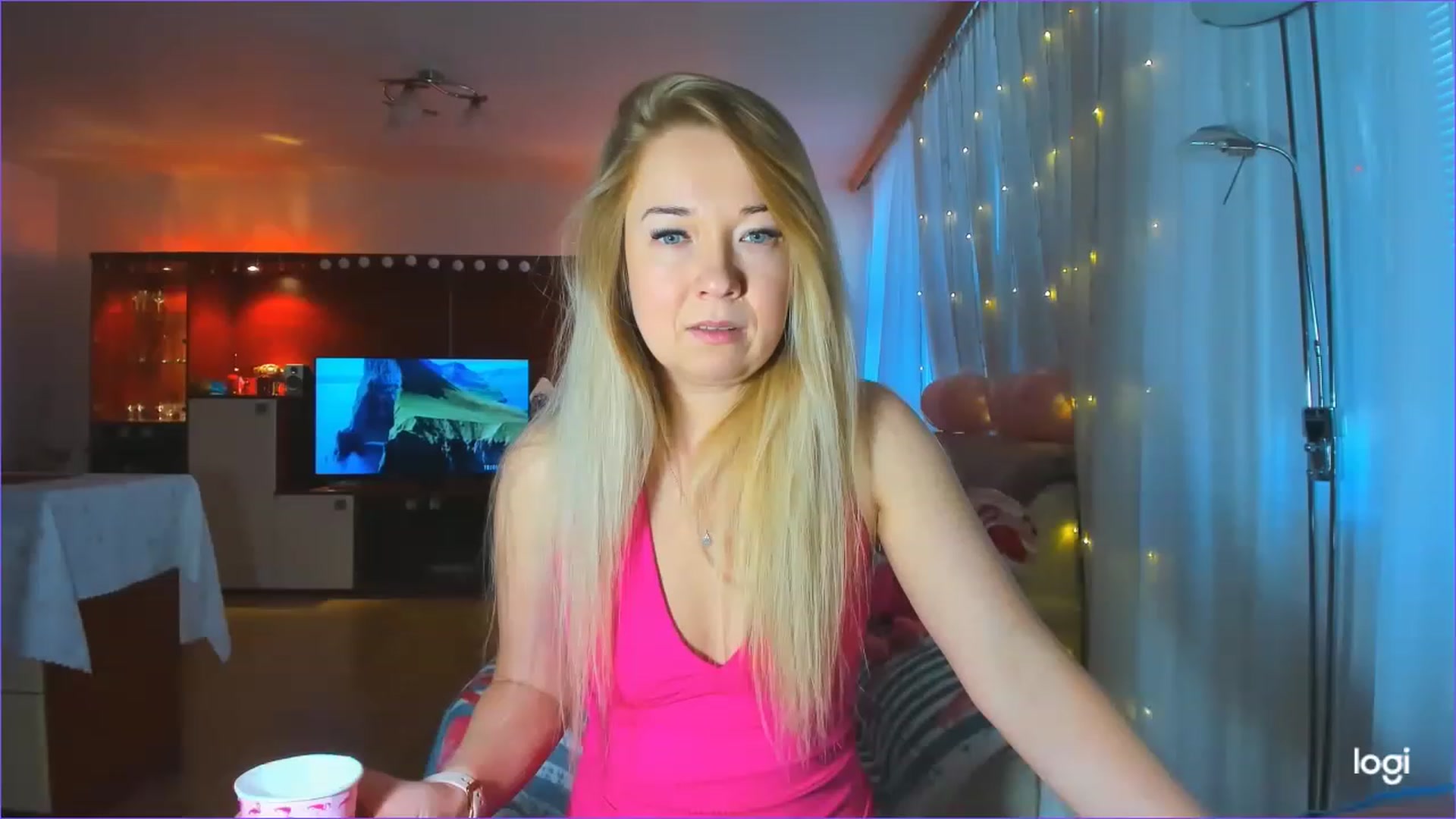 Gallery image thumbnail from FlamingoBday's myfreecams stream on, 02/10/2023, 15:43 image 14 of 20