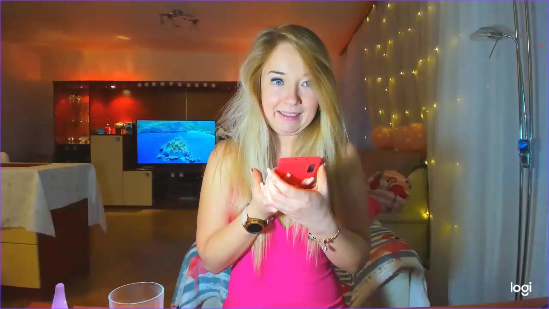 Gallery image thumbnail from FlamingoBday's myfreecams stream on, 02/10/2023, 16:30 image 5 of 20