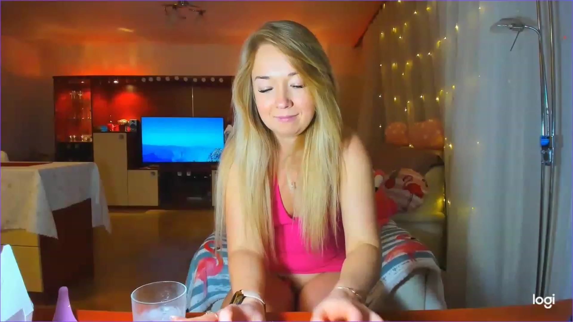 Gallery image thumbnail from FlamingoBday's myfreecams stream on, 02/10/2023, 17:30 image 5 of 20