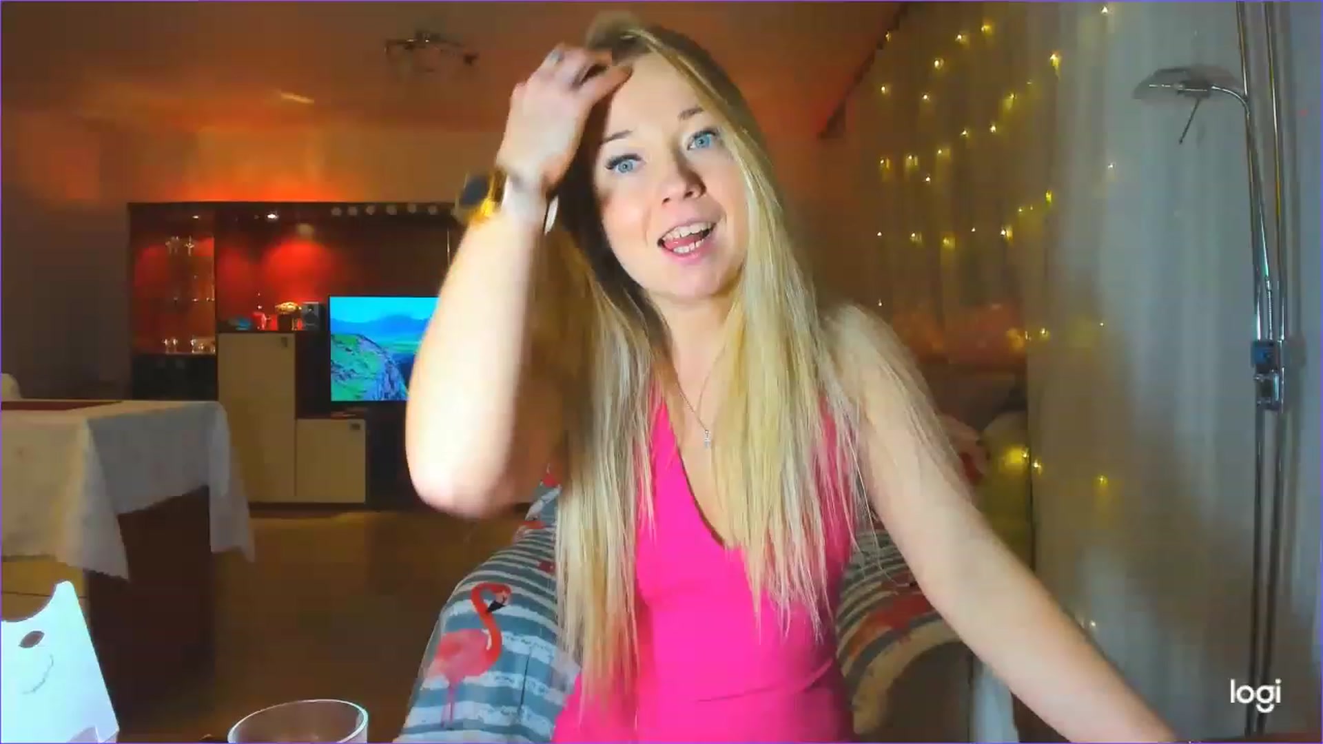 Gallery image thumbnail from FlamingoBday's myfreecams stream on, 02/10/2023, 18:51 image 6 of 20