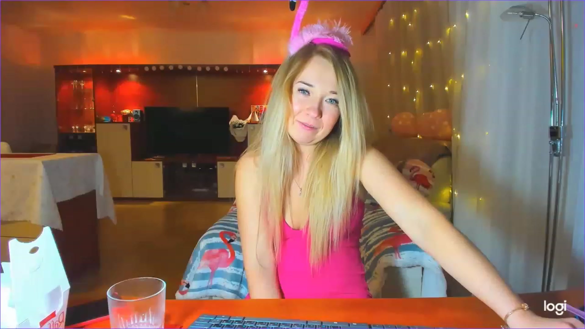 Gallery image thumbnail from FlamingoBday's myfreecams stream on, 02/10/2023, 18:51 image 20 of 20
