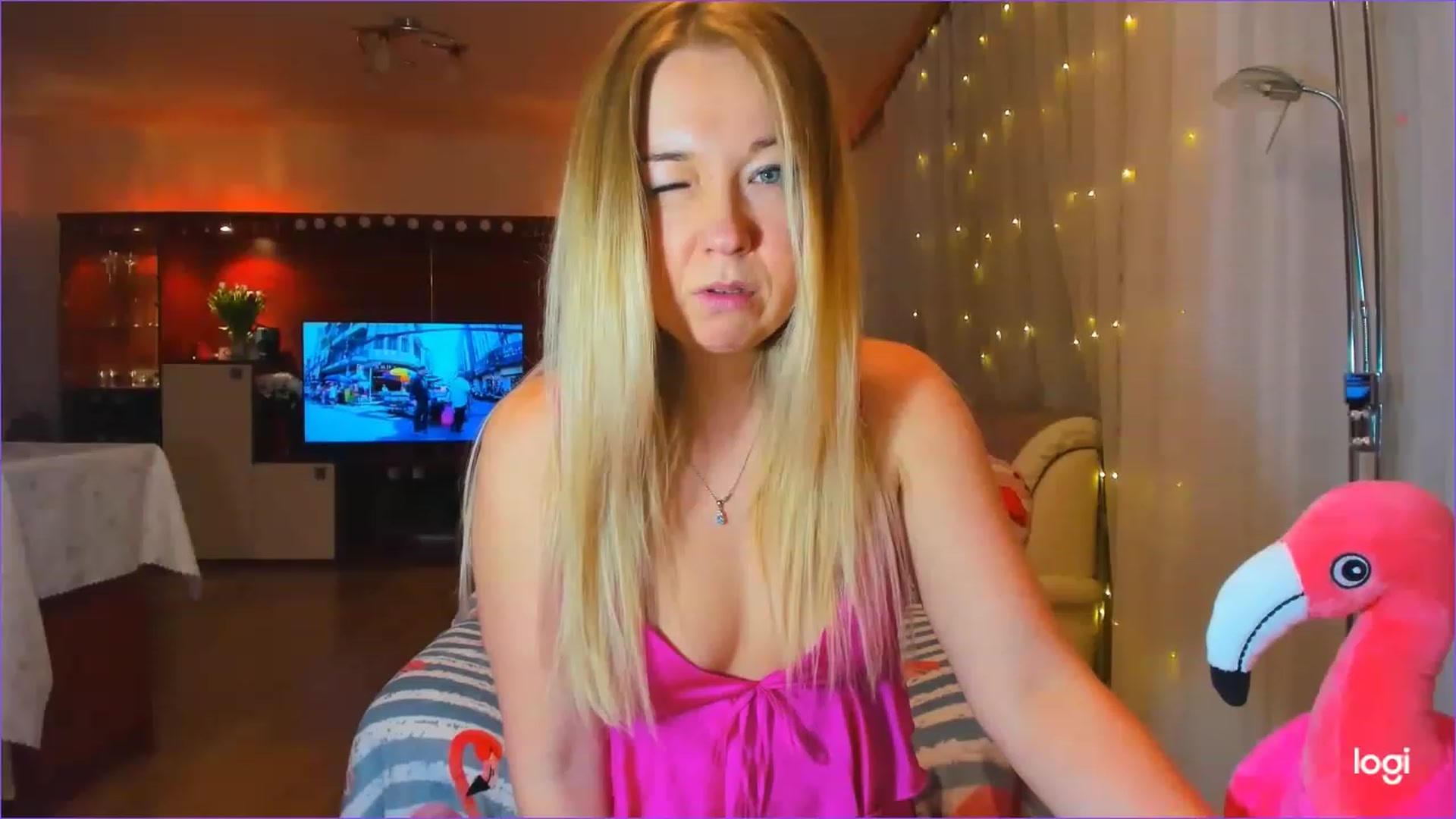 Gallery image thumbnail from FlamingoBday's myfreecams stream on, 02/15/2023, 23:04 image 8 of 20