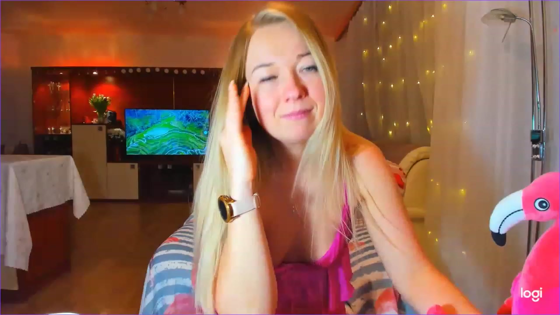 Gallery image thumbnail from FlamingoBday's myfreecams stream on, 02/16/2023, 01:04 image 2 of 20