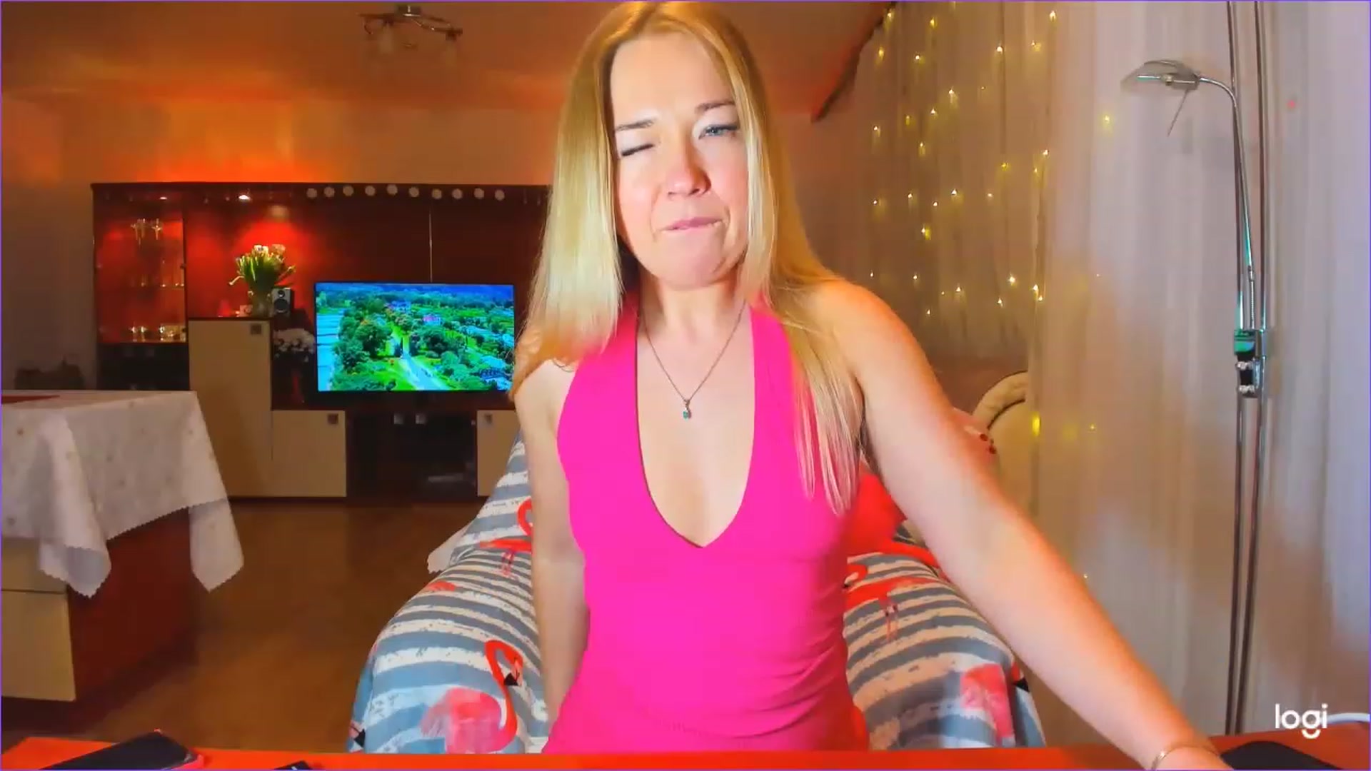 Gallery image thumbnail from FlamingoBday's myfreecams stream on, 02/17/2023, 22:48 image 14 of 20