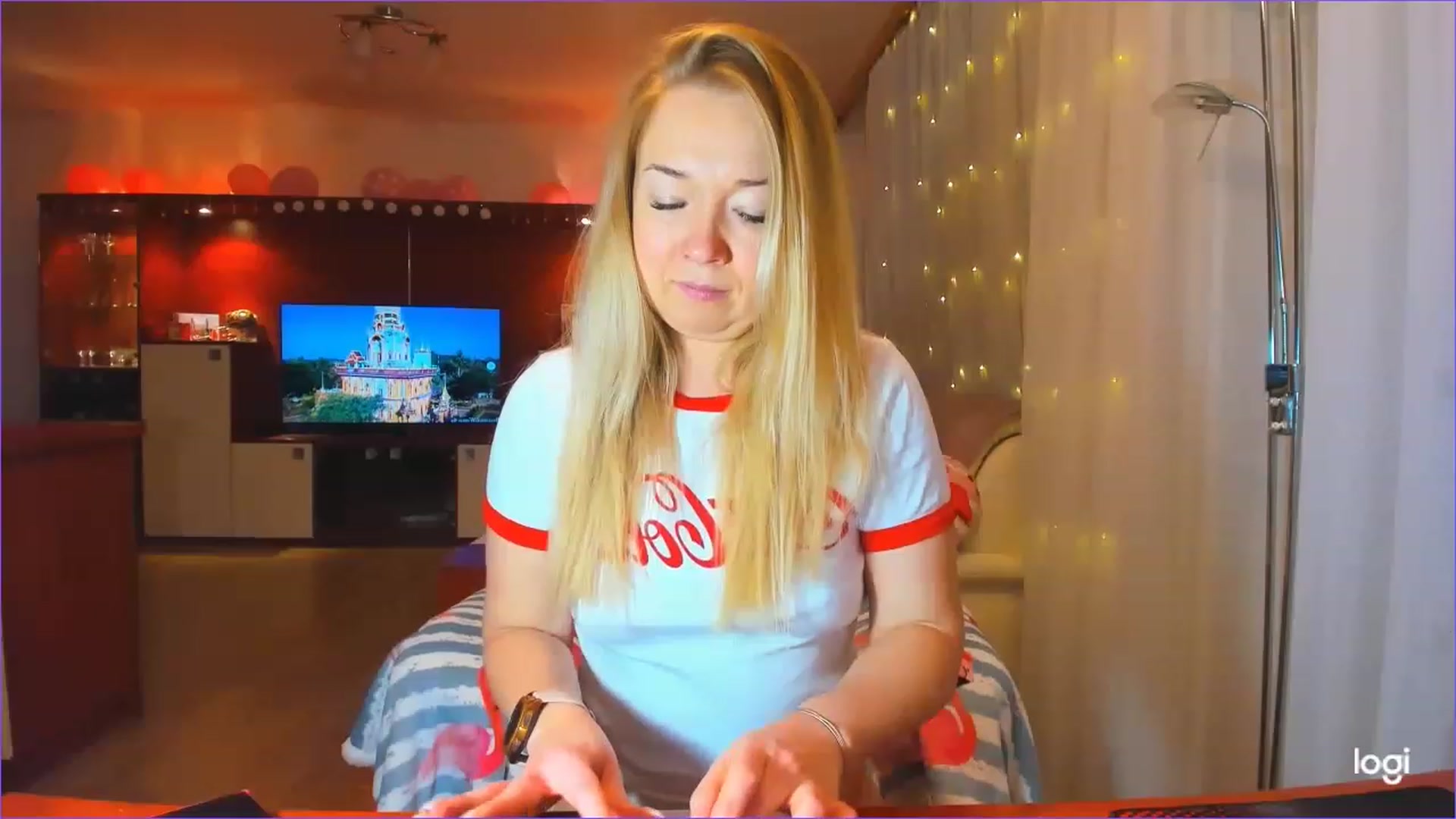 Gallery image thumbnail from FlamingoBday's myfreecams stream on, 02/20/2023, 21:24 image 14 of 20