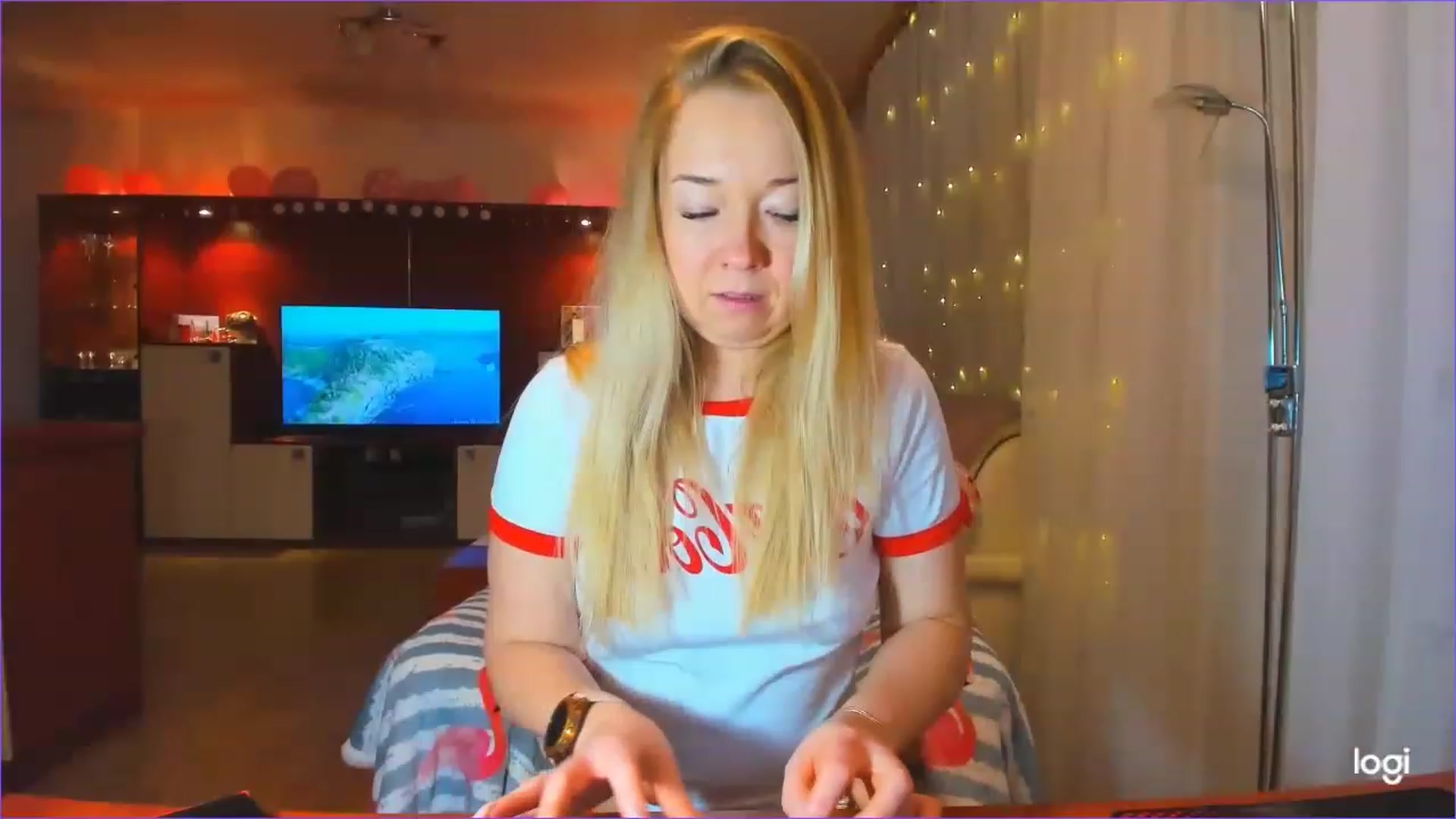 Gallery image thumbnail from FlamingoBday's myfreecams stream on, 02/20/2023, 21:24 image 15 of 20