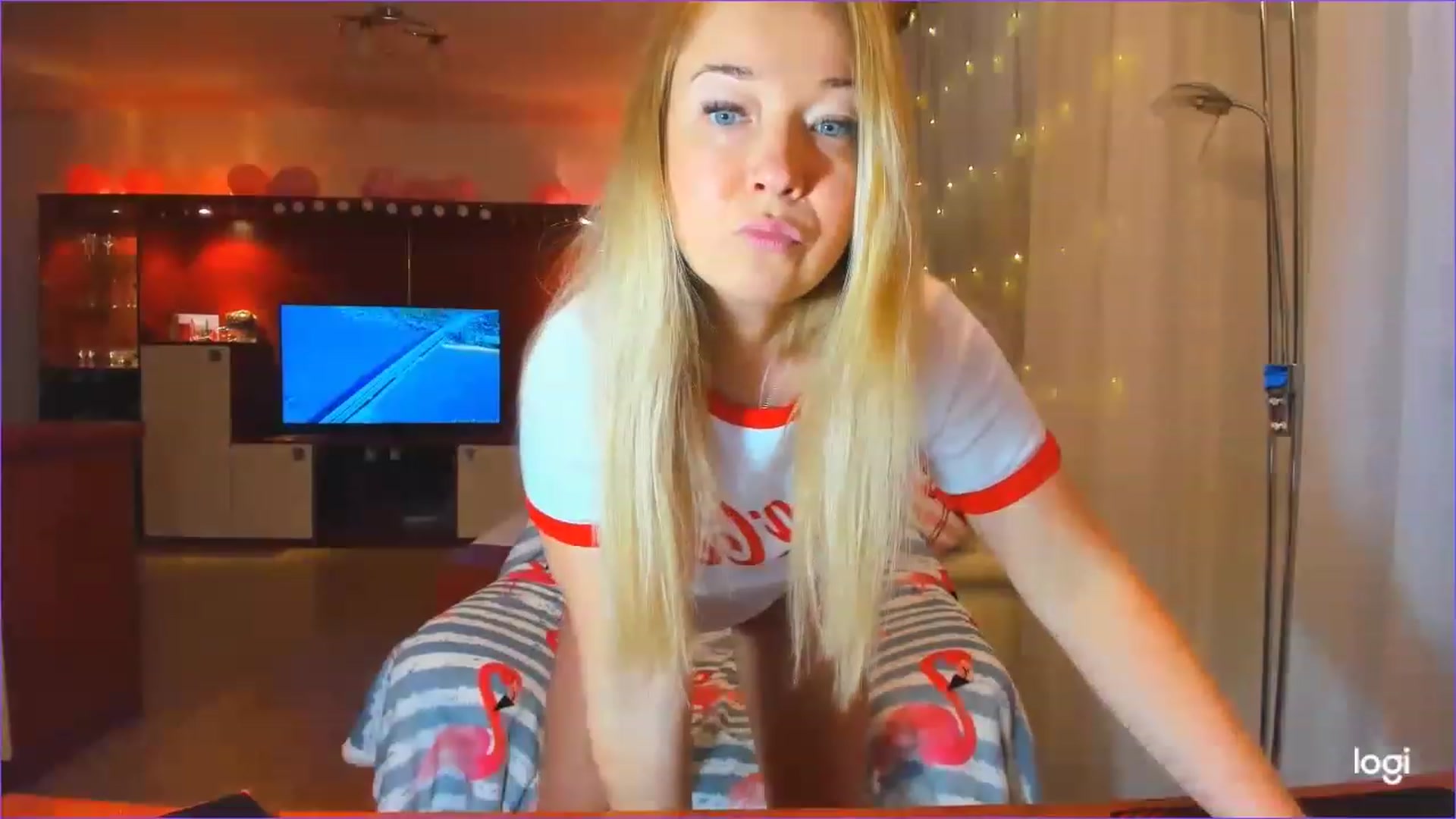 Gallery image thumbnail from FlamingoBday's myfreecams stream on, 02/20/2023, 21:24 image 13 of 20