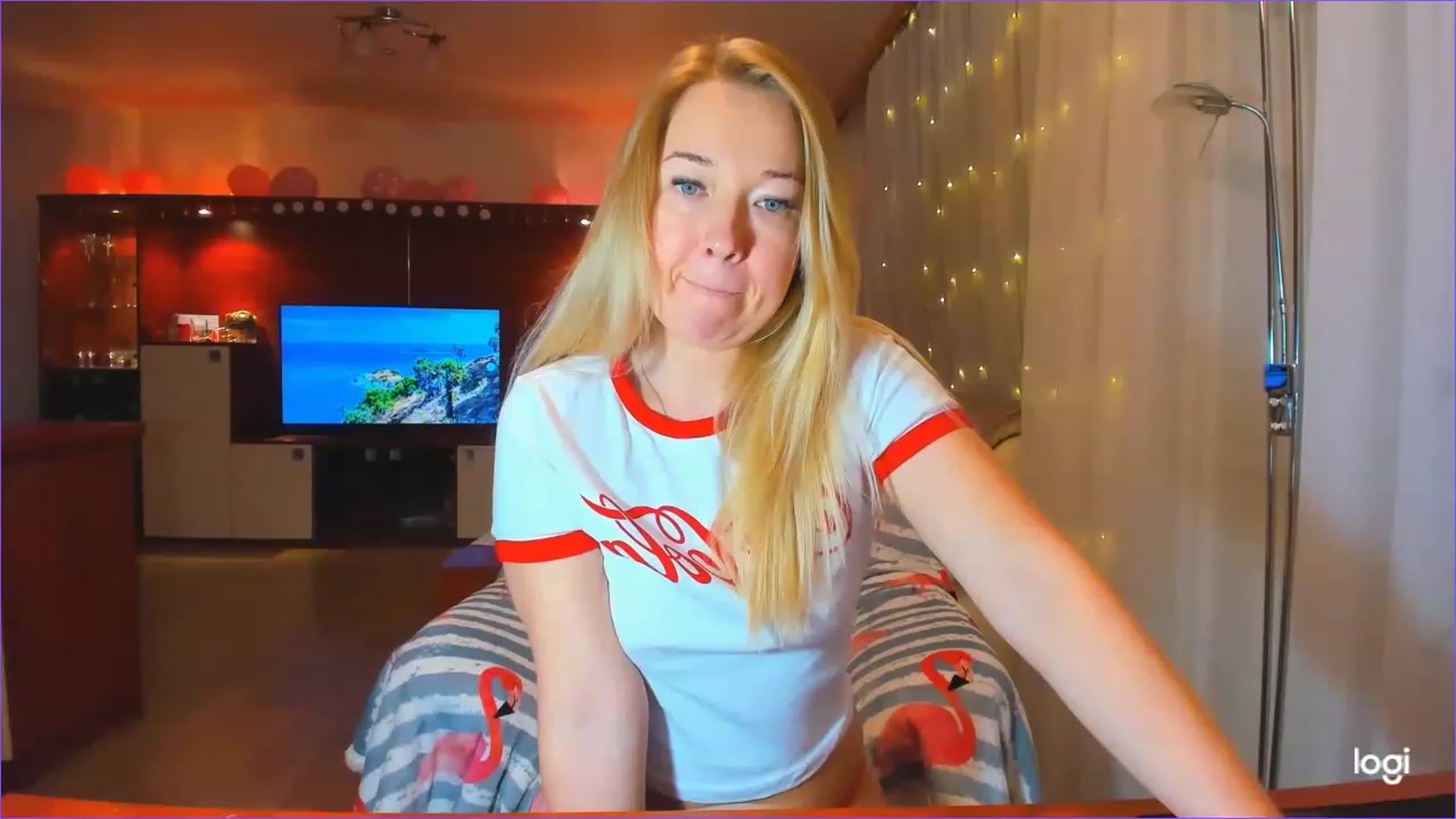 Gallery image thumbnail from FlamingoBday's myfreecams stream on, 02/20/2023, 22:23 image 7 of 20