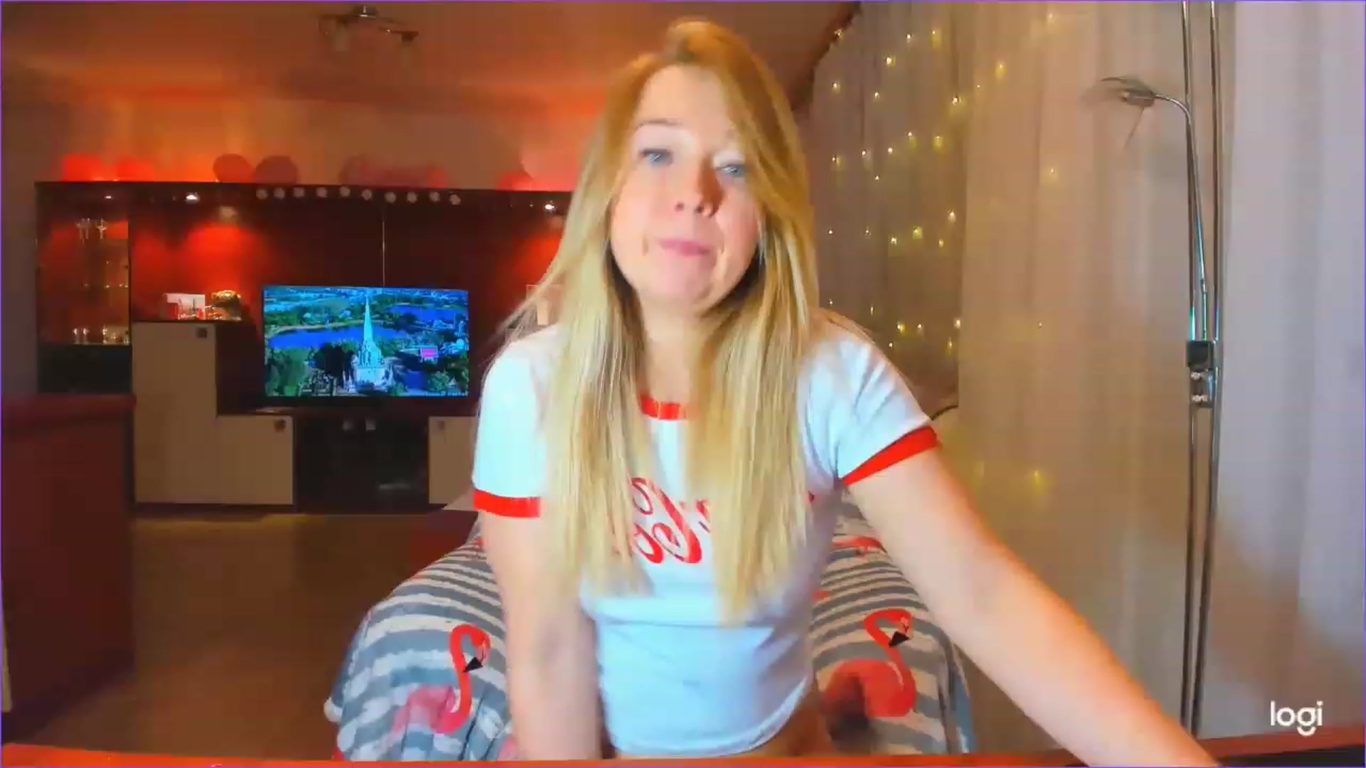 Gallery image thumbnail from FlamingoBday's myfreecams stream on, 02/20/2023, 22:23 image 4 of 20