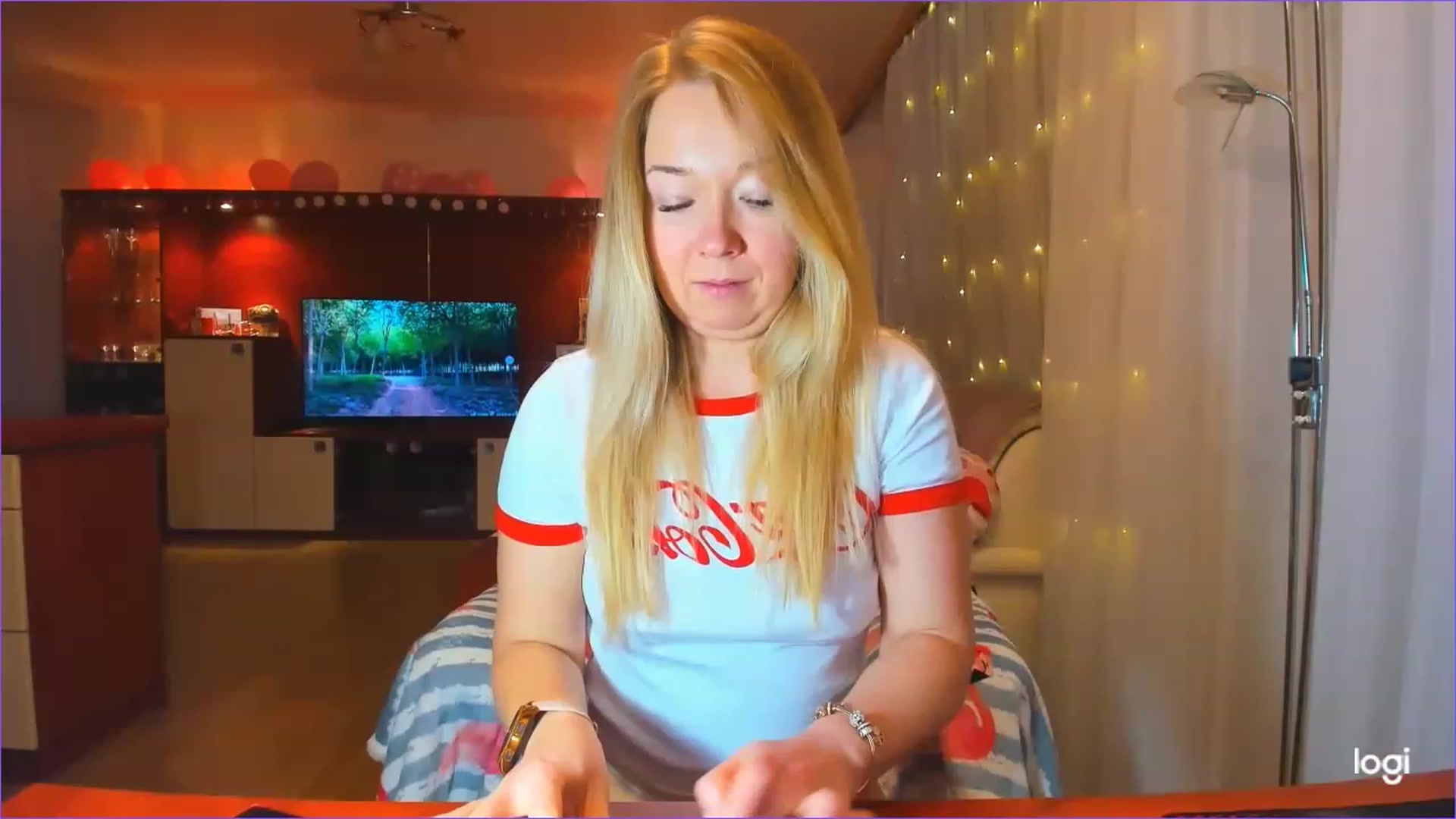 Gallery image thumbnail from FlamingoBday's myfreecams stream on, 02/20/2023, 22:23 image 18 of 20