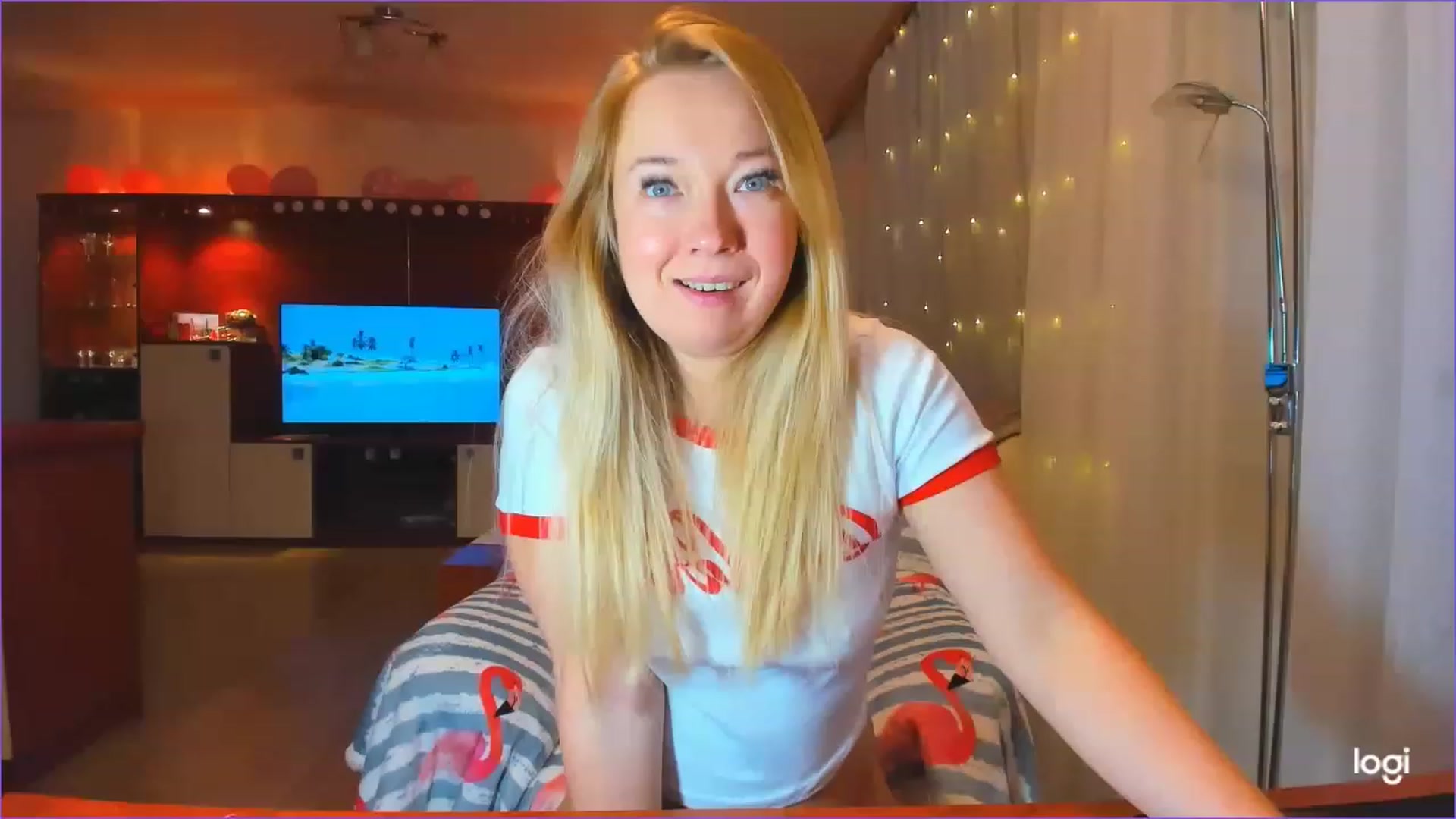Gallery image thumbnail from FlamingoBday's myfreecams stream on, 02/20/2023, 22:23 image 3 of 20