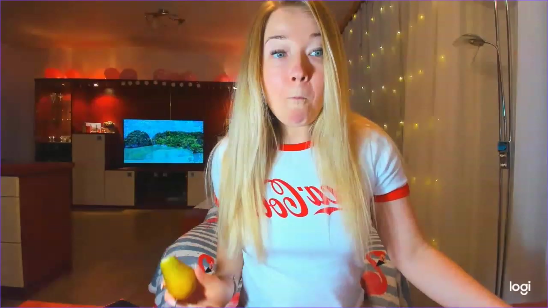 Gallery image thumbnail from FlamingoBday's myfreecams stream on, 02/20/2023, 23:10 image 3 of 20