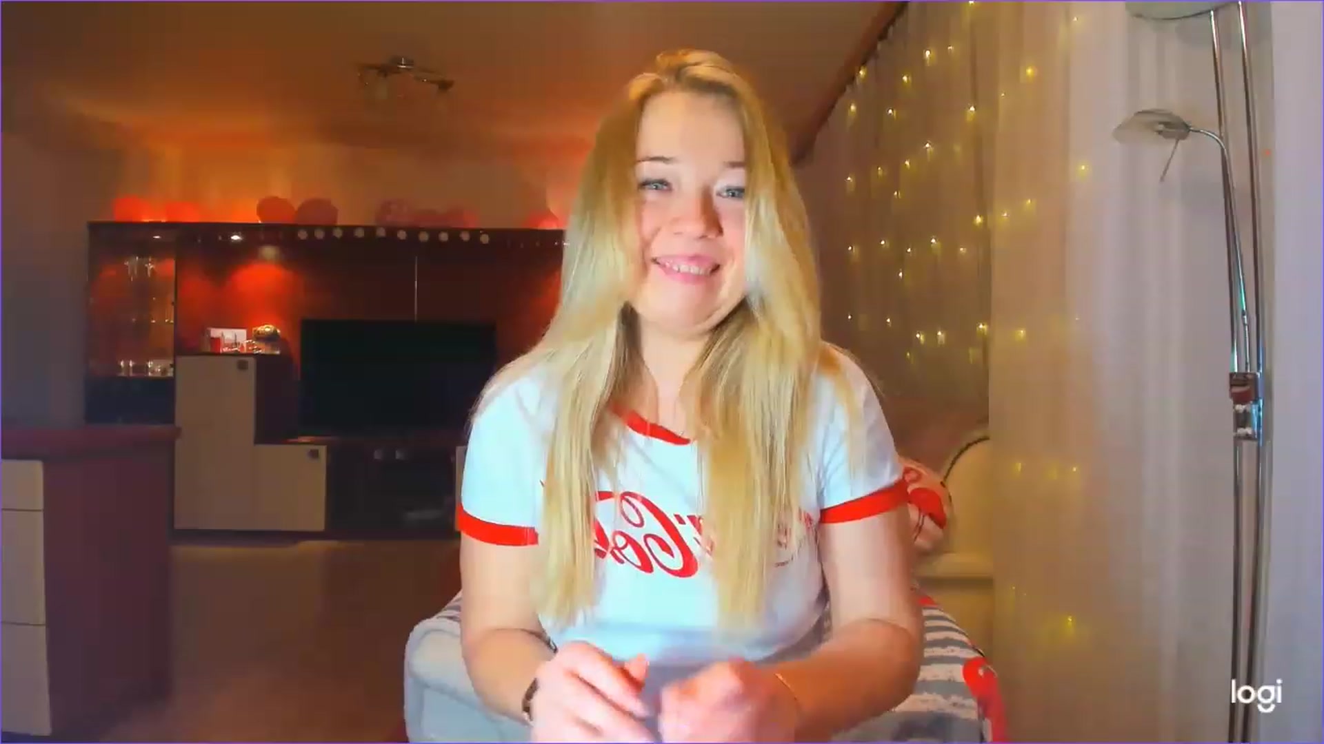Gallery image thumbnail from FlamingoBday's myfreecams stream on, 02/21/2023, 03:32 image 20 of 20