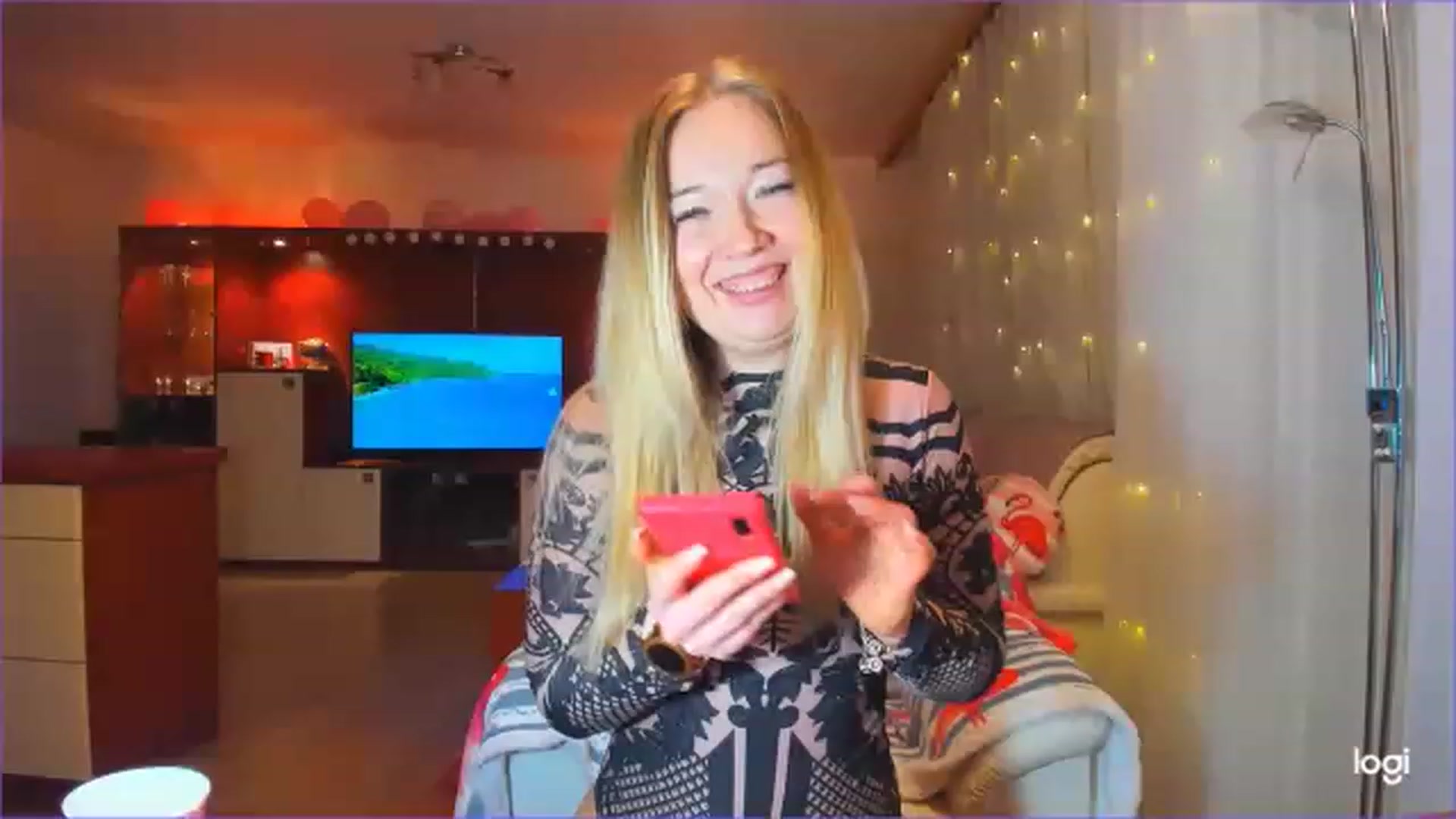 Gallery image thumbnail from FlamingoBday's myfreecams stream on, 02/22/2023, 21:09 image 5 of 20