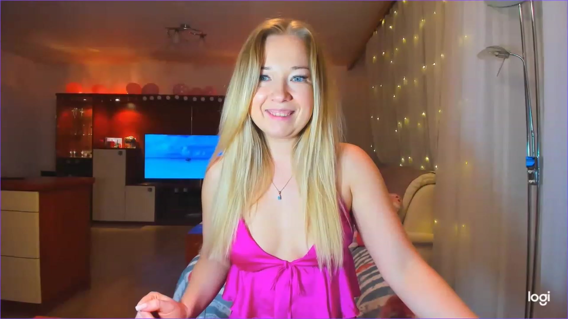 Gallery image thumbnail from FlamingoBday's myfreecams stream on, 02/23/2023, 20:41 image 8 of 20