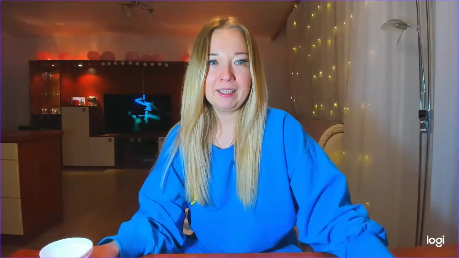 Gallery image thumbnail from FlamingoBday's myfreecams stream on, 02/24/2023, 01:53 image 5 of 20