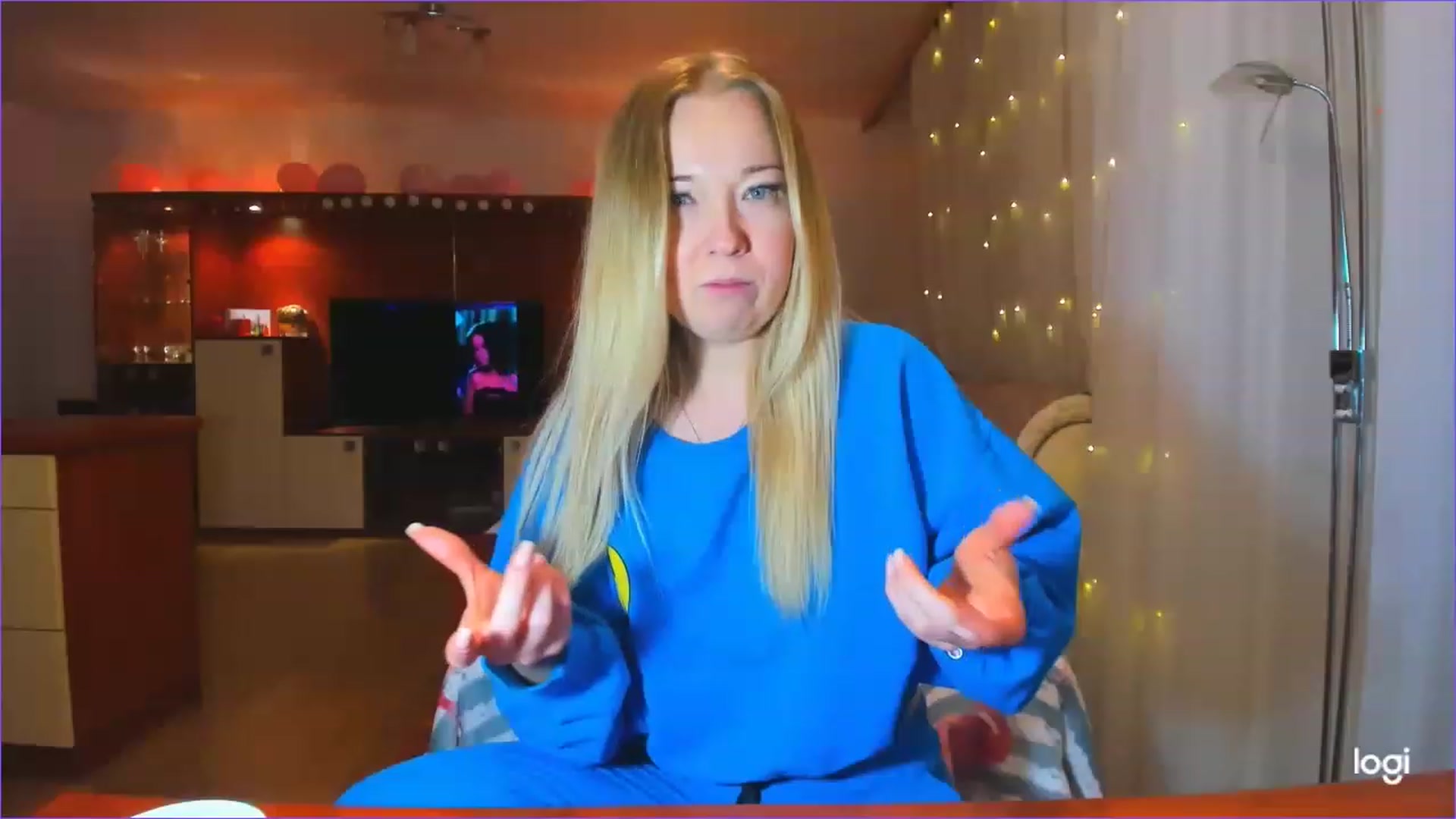 Gallery image thumbnail from FlamingoBday's myfreecams stream on, 02/24/2023, 01:53 image 4 of 20