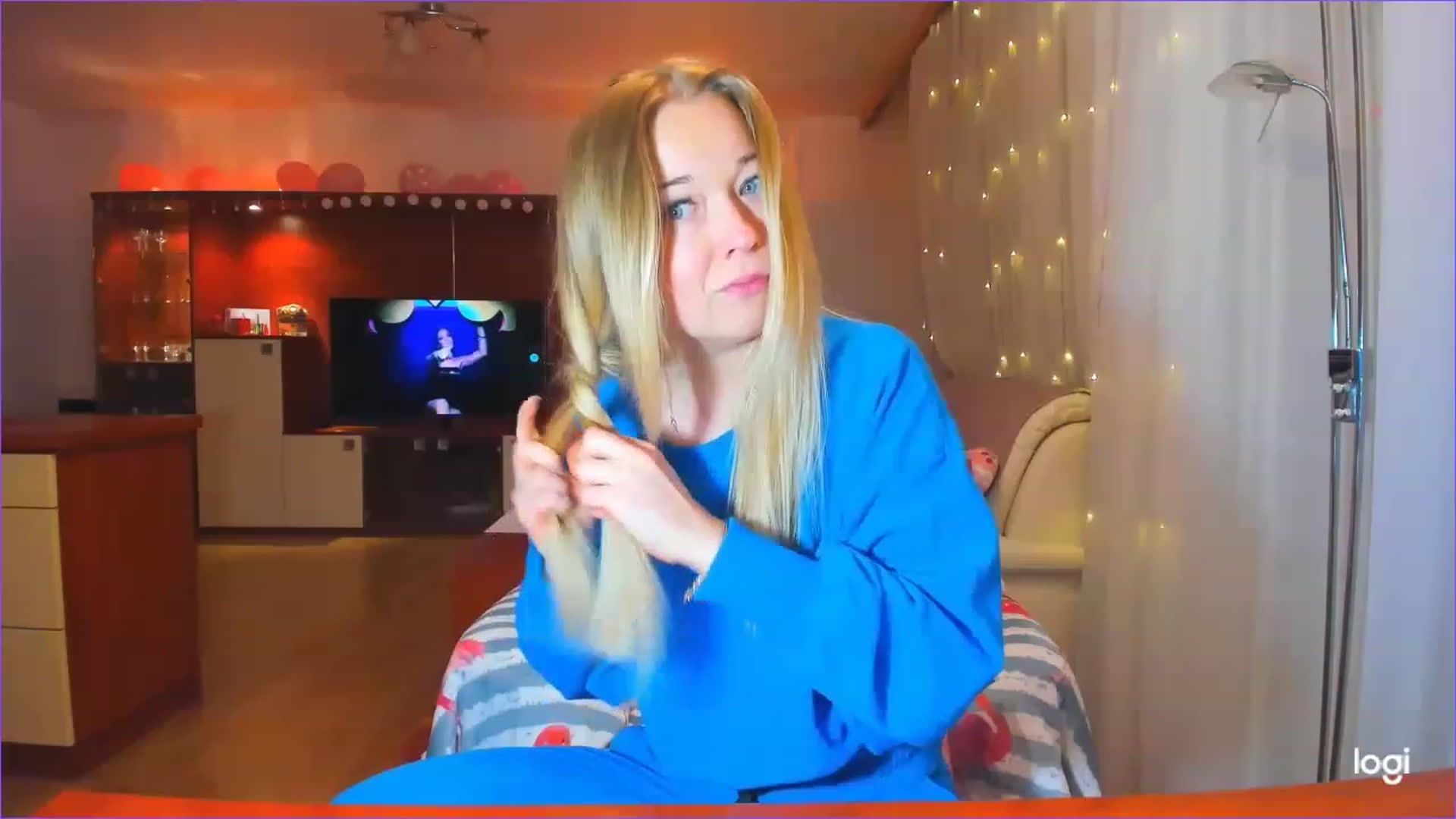 Gallery image thumbnail from FlamingoBday's myfreecams stream on, 02/24/2023, 01:53 image 6 of 20