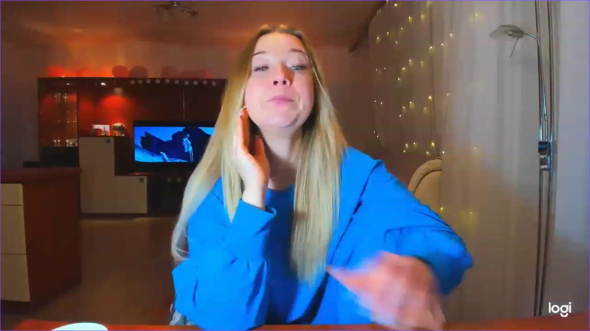 Gallery image thumbnail from FlamingoBday's myfreecams stream on, 02/24/2023, 01:53 image 2 of 20