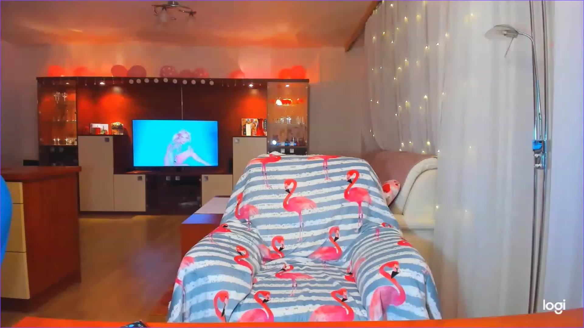 Gallery image thumbnail from FlamingoBday's myfreecams stream on, 02/24/2023, 01:53 image 10 of 20