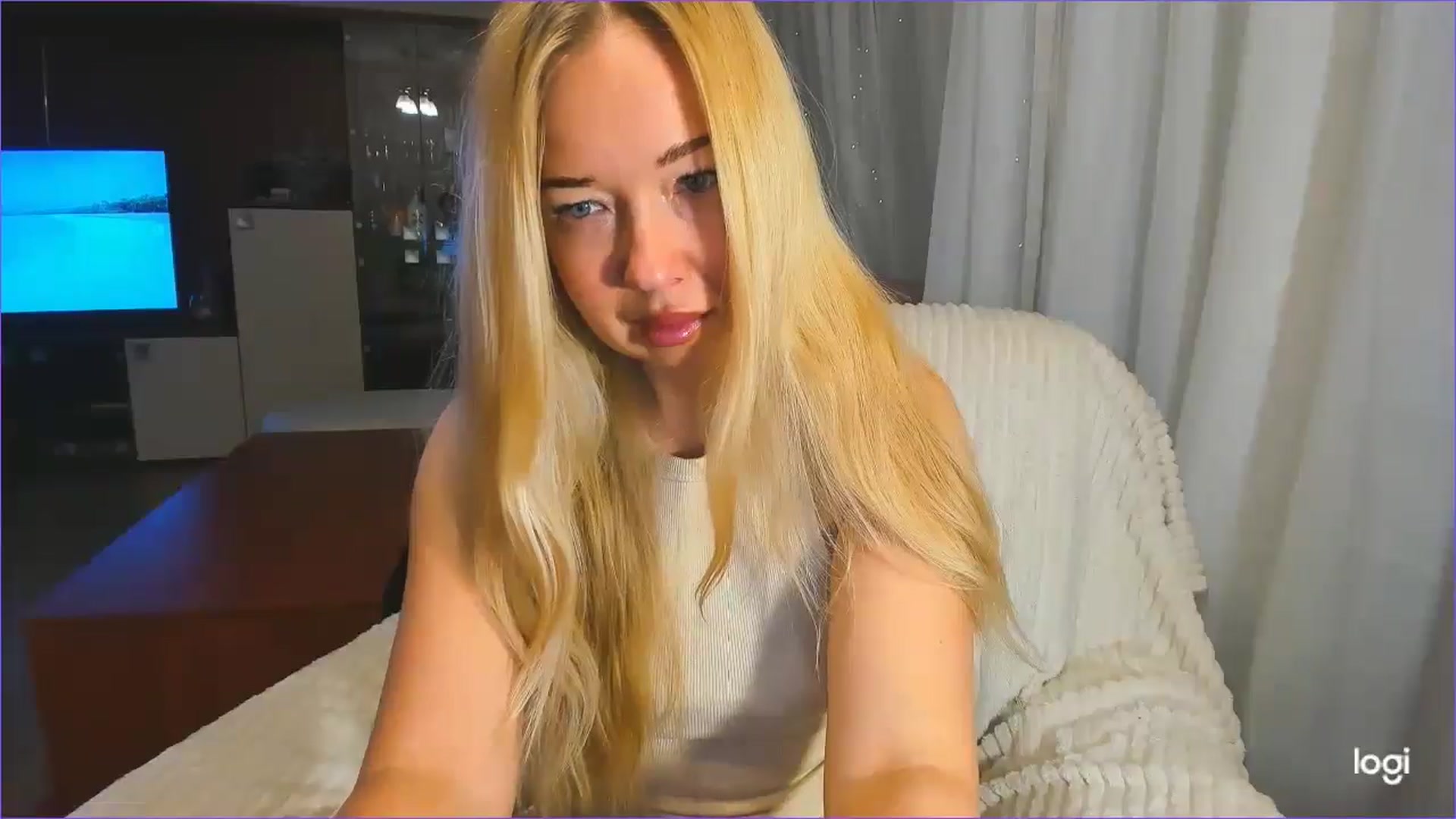 Gallery image thumbnail from FlamingoBday's myfreecams stream on, 02/03/2025, 22:35 image 7 of 20