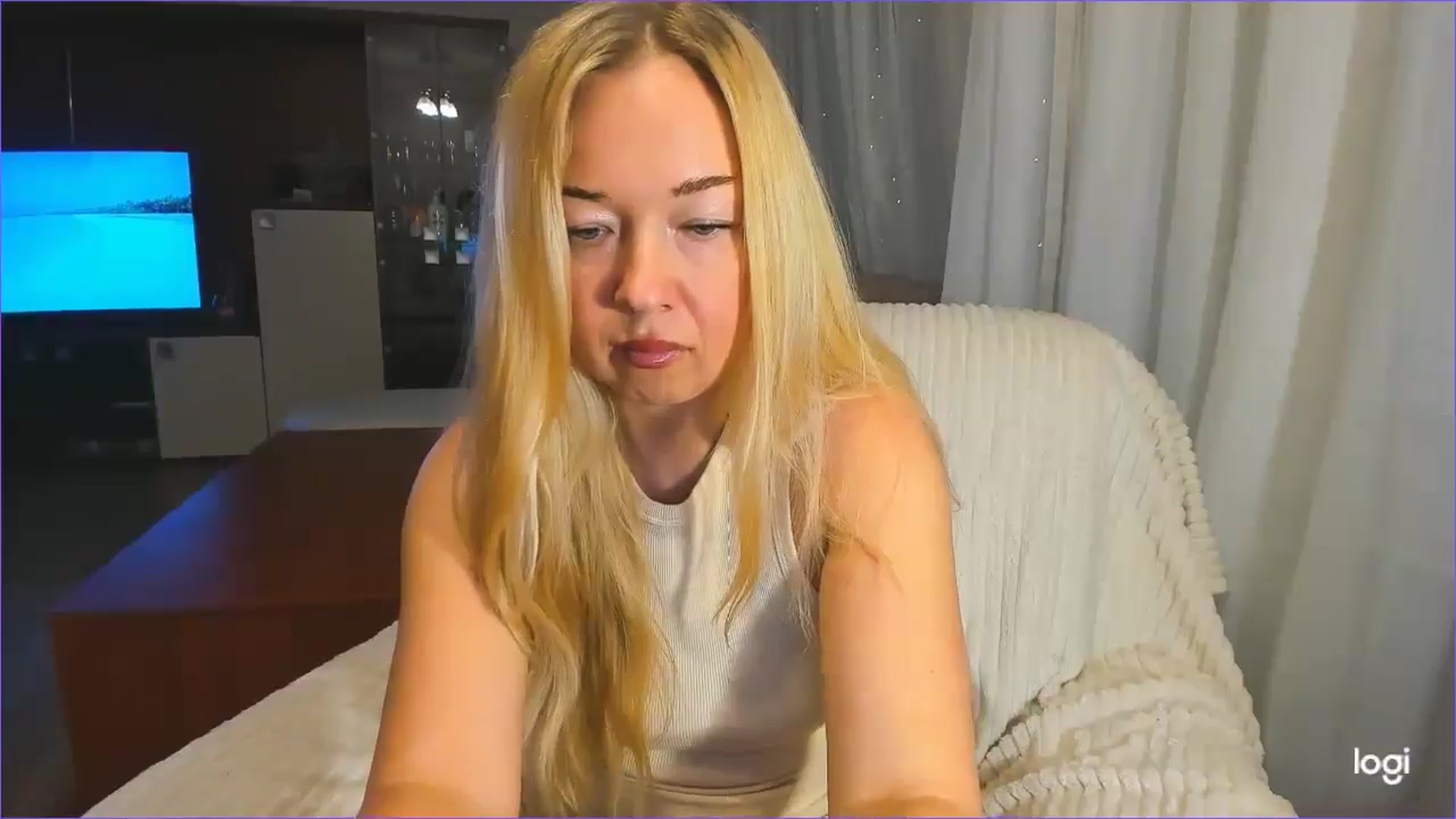 Gallery image thumbnail from FlamingoBday's myfreecams stream on, 02/03/2025, 22:35 image 11 of 20
