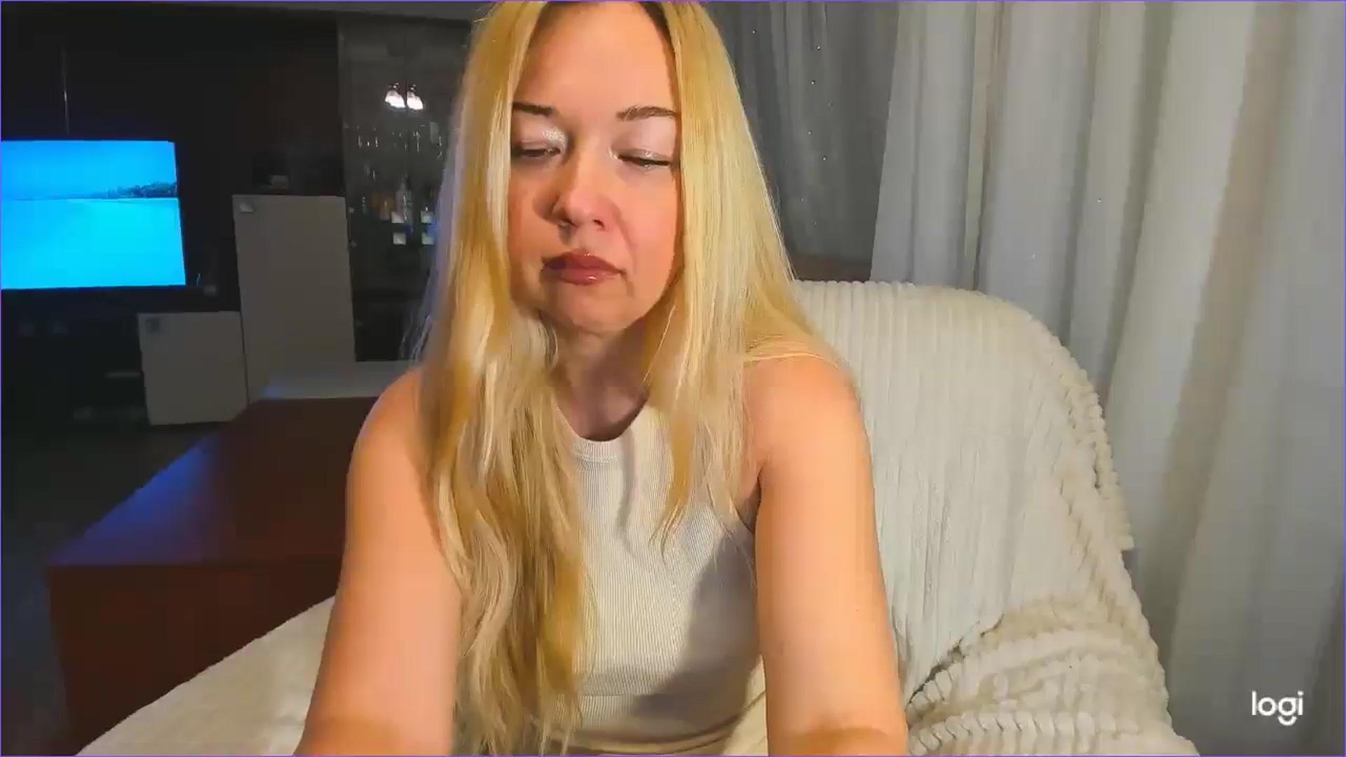 Gallery image thumbnail from FlamingoBday's myfreecams stream on, 02/03/2025, 22:35 image 12 of 20