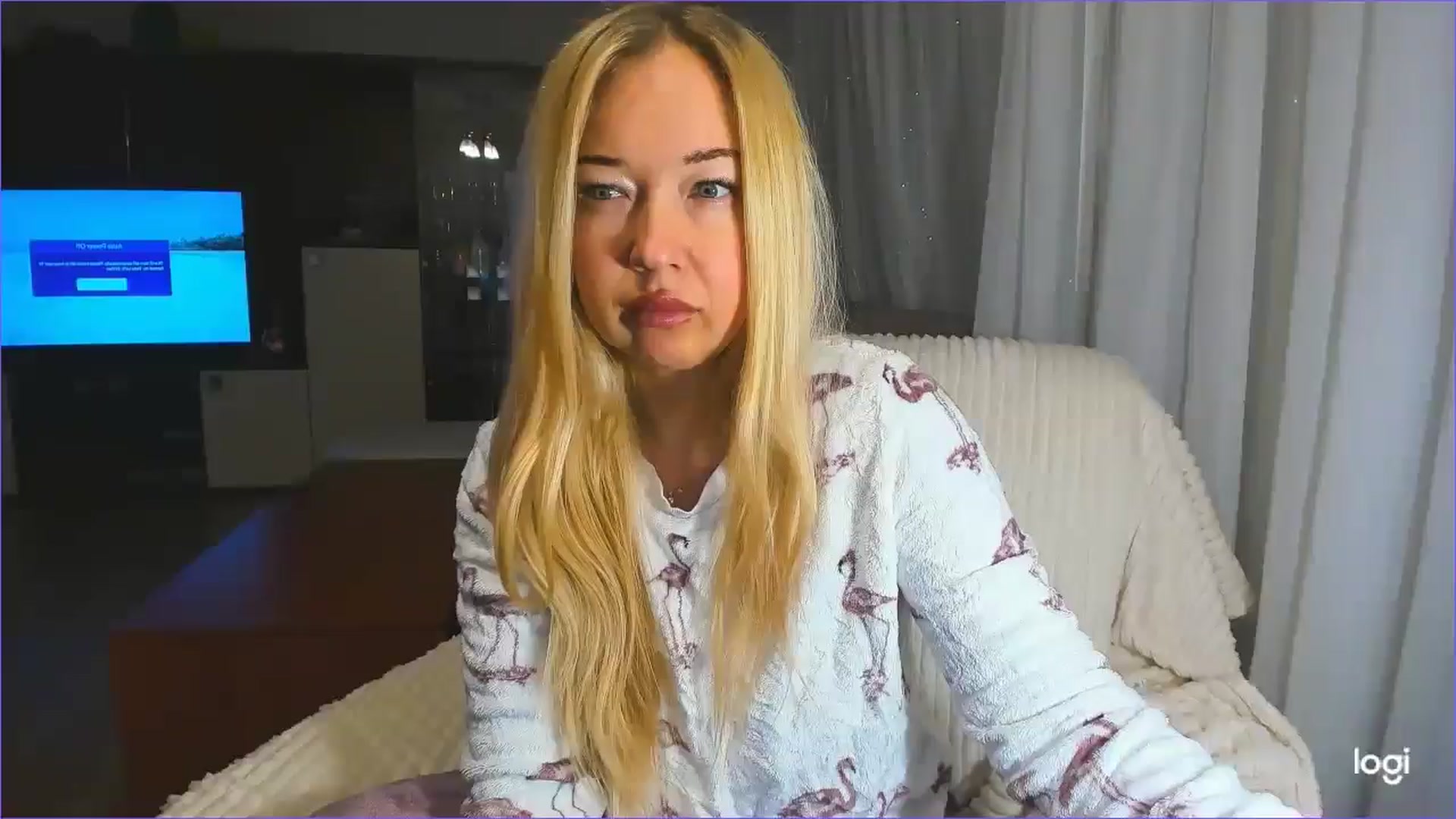 Gallery image thumbnail from FlamingoBday's myfreecams stream on, 02/04/2025, 01:45 image 5 of 20