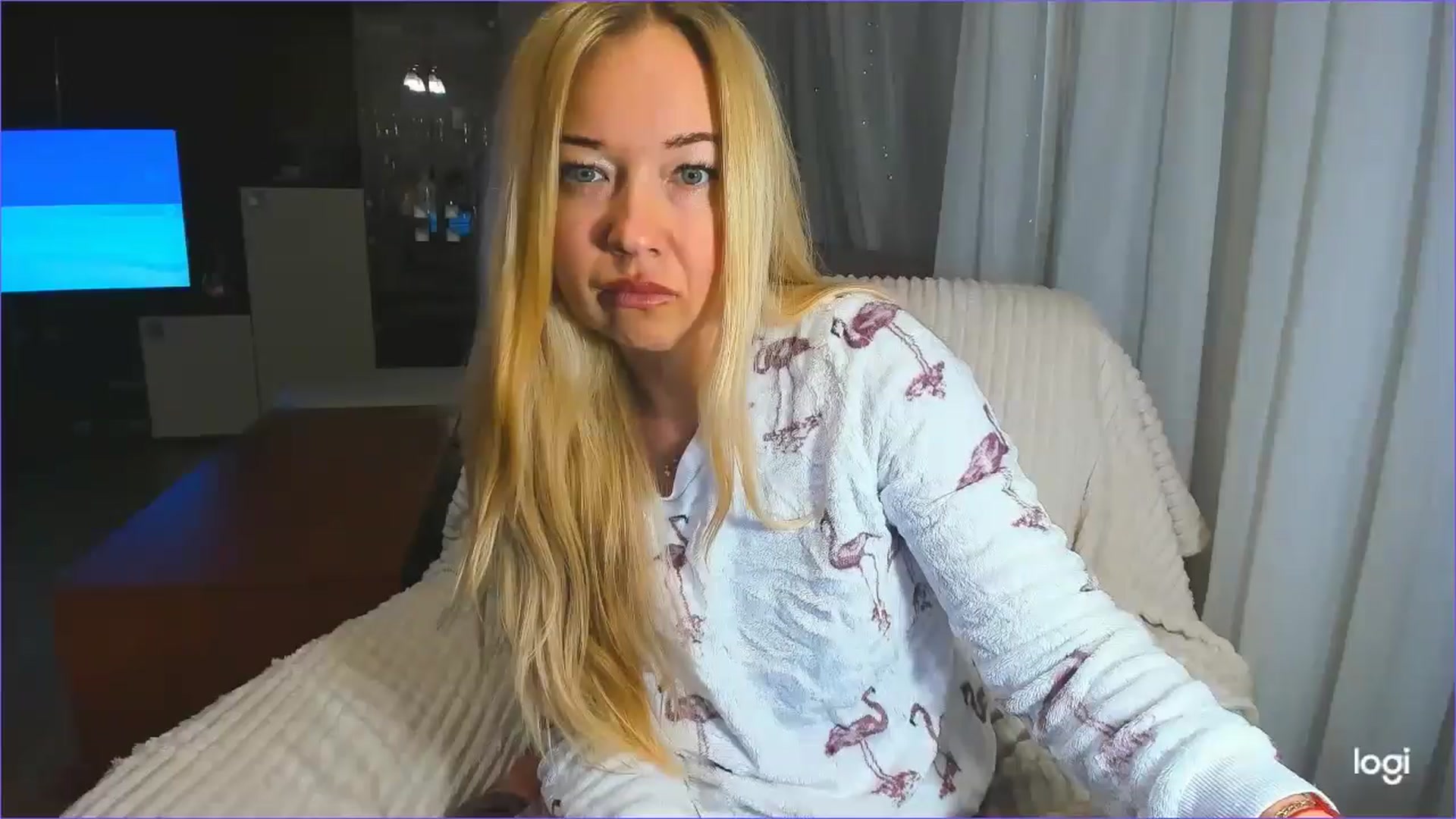 Gallery image thumbnail from FlamingoBday's myfreecams stream on, 02/04/2025, 01:45 image 18 of 20