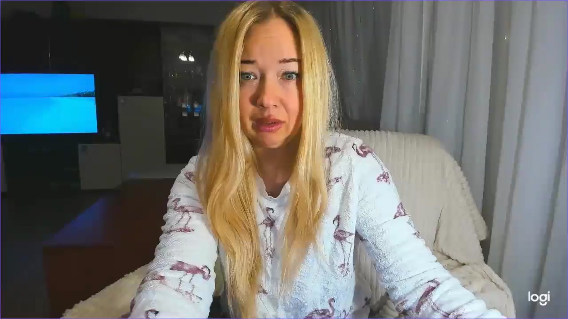 Gallery image thumbnail from FlamingoBday's myfreecams stream on, 02/04/2025, 01:45 image 4 of 20