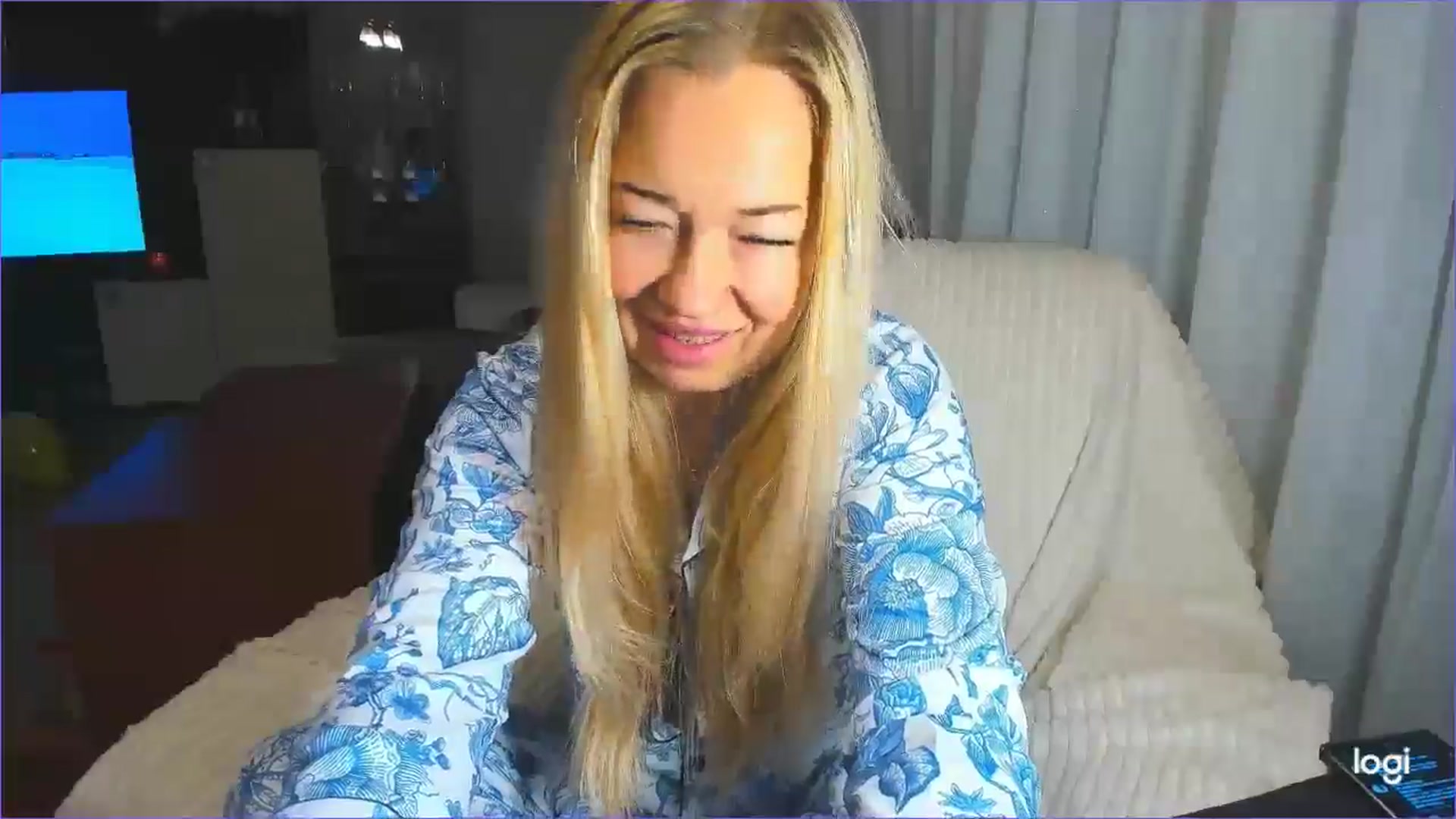 Gallery image thumbnail from FlamingoBday's myfreecams stream on, 02/07/2025, 24:27 image 15 of 20