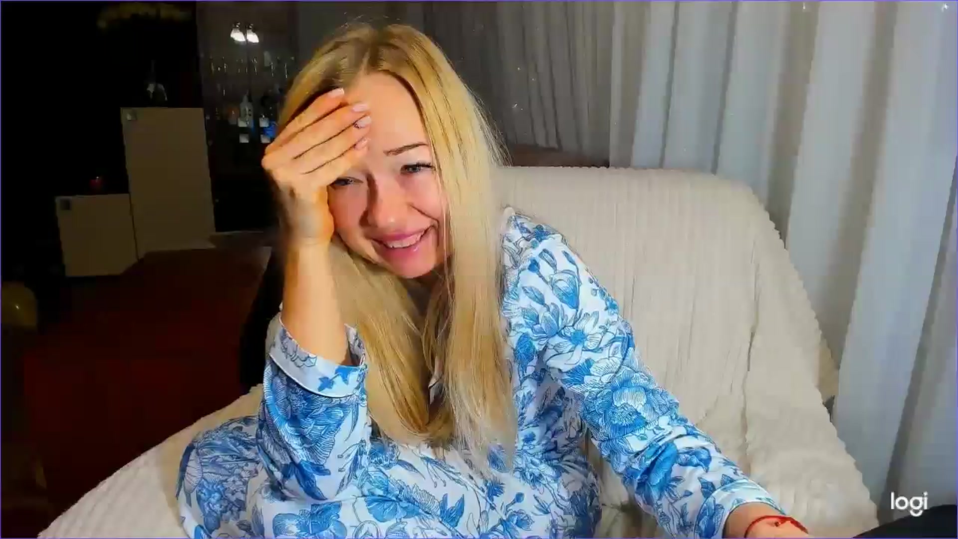 Gallery image thumbnail from FlamingoBday's myfreecams stream on, 02/07/2025, 01:38 image 14 of 20
