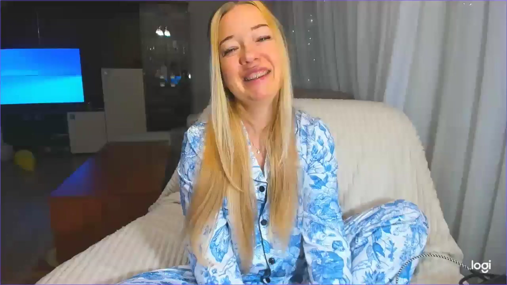 Gallery image thumbnail from FlamingoBday's myfreecams stream on, 02/07/2025, 22:56 image 4 of 20