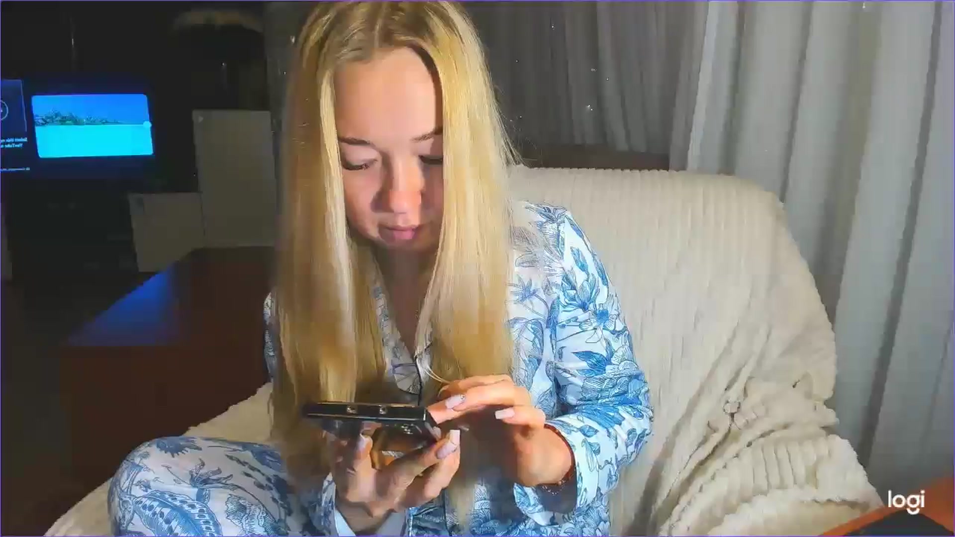 Gallery image thumbnail from FlamingoBday's myfreecams stream on, 02/10/2025, 23:02 image 20 of 20
