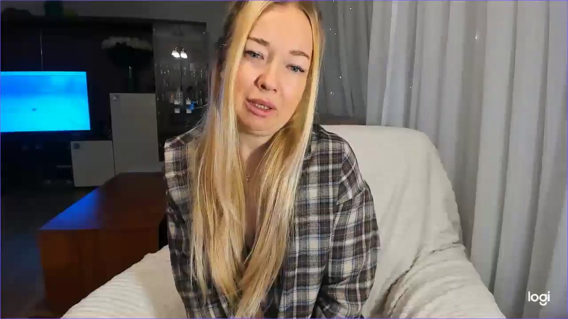 Gallery image thumbnail from FlamingoBday's myfreecams stream on, 02/13/2025, 24:50 image 5 of 20