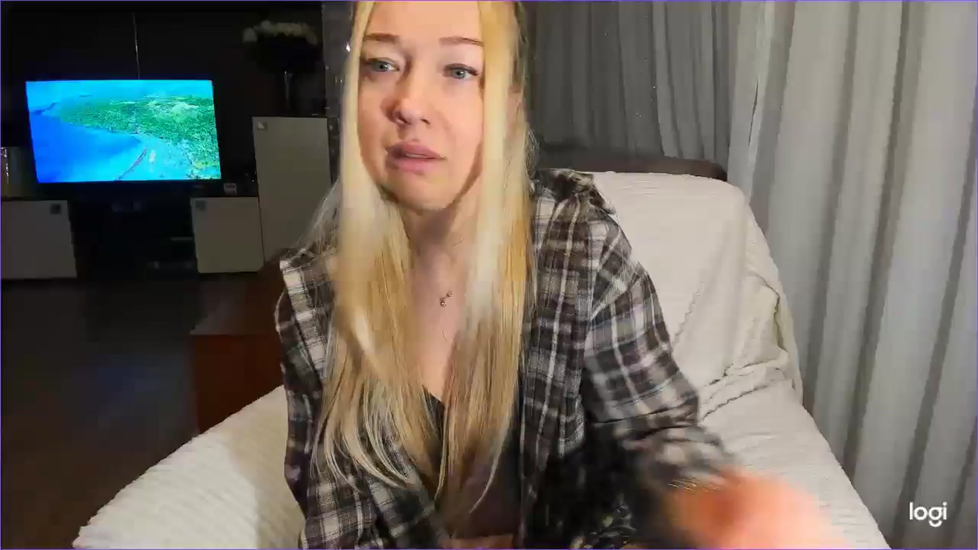 Gallery image thumbnail from FlamingoBday's myfreecams stream on, 02/14/2025, 24:00 image 6 of 20